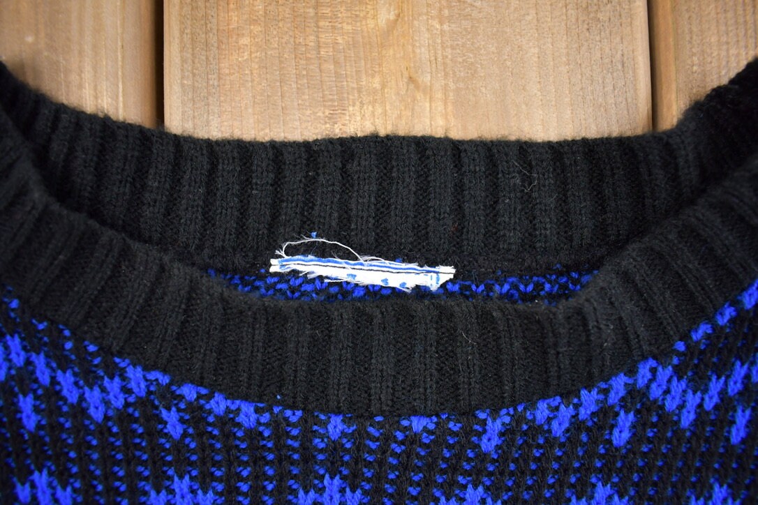 Vintage 1980s Snowflake Pattern Knitted Crewneck Sweater