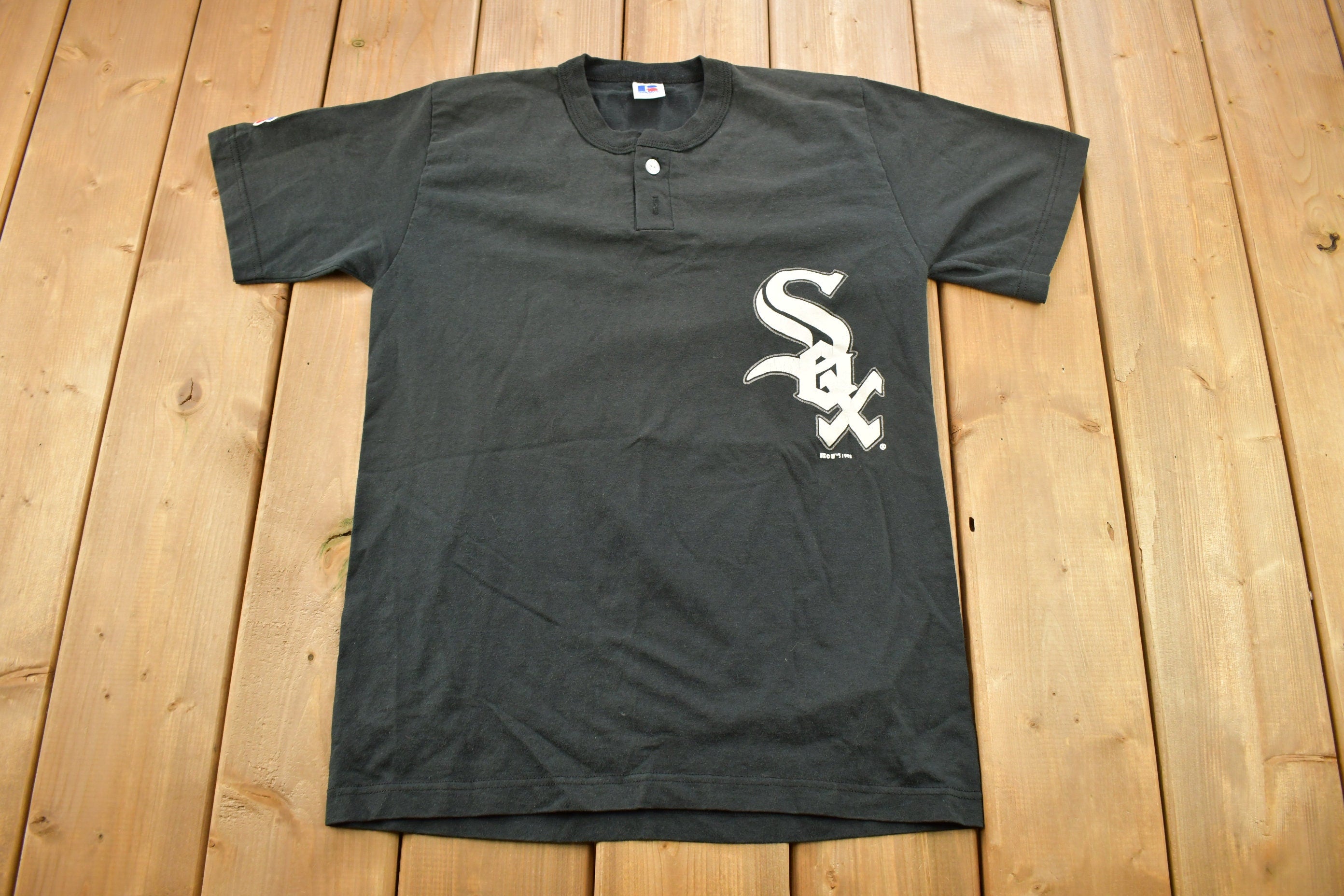 Vintage 1998 Chicago White Sox MLB Russell Athletics Henley T-Shirt
