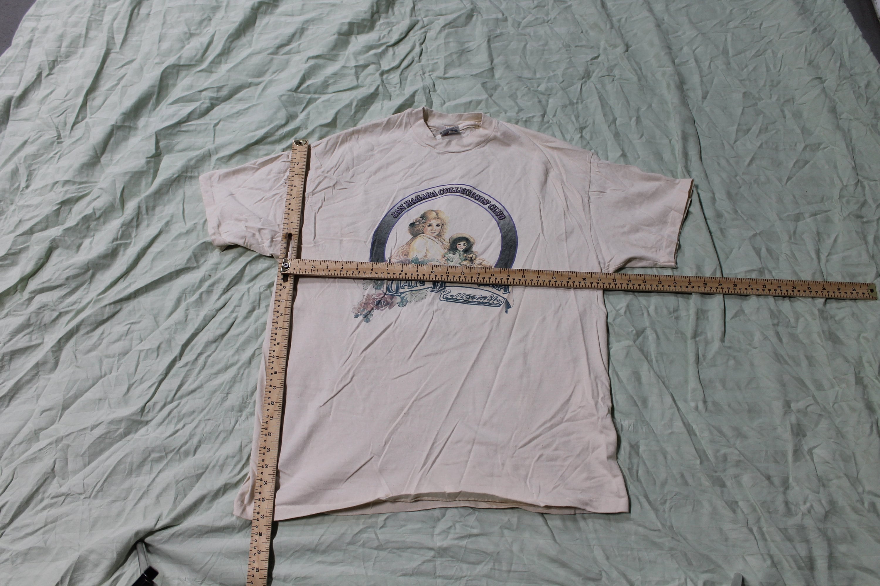Vintage 1990s Jan Hagara Collectors Club Graphic T Shirt