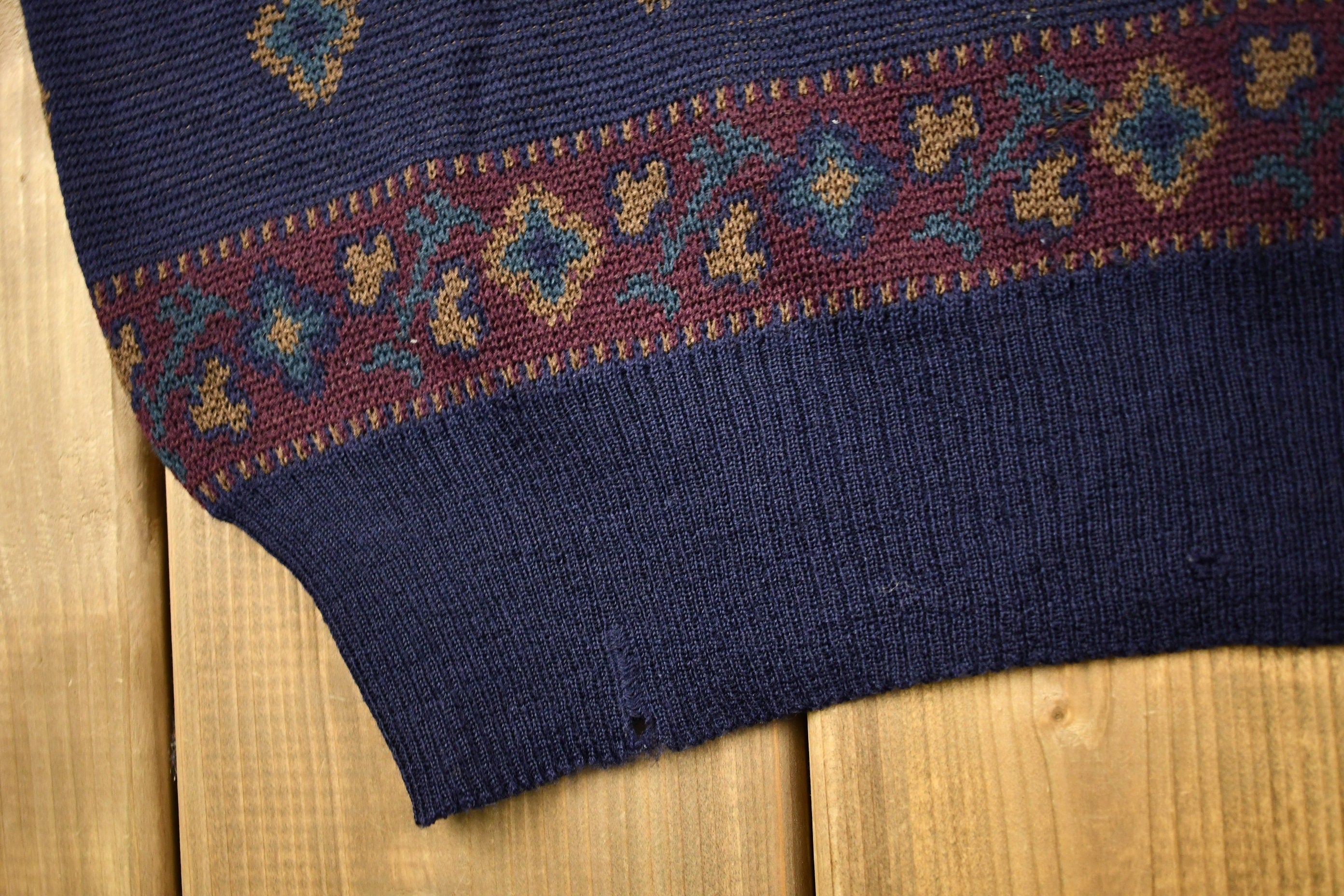 Vintage 1980s Tricots St. Raphael Pure New Wool Knitted V Neck Sweater