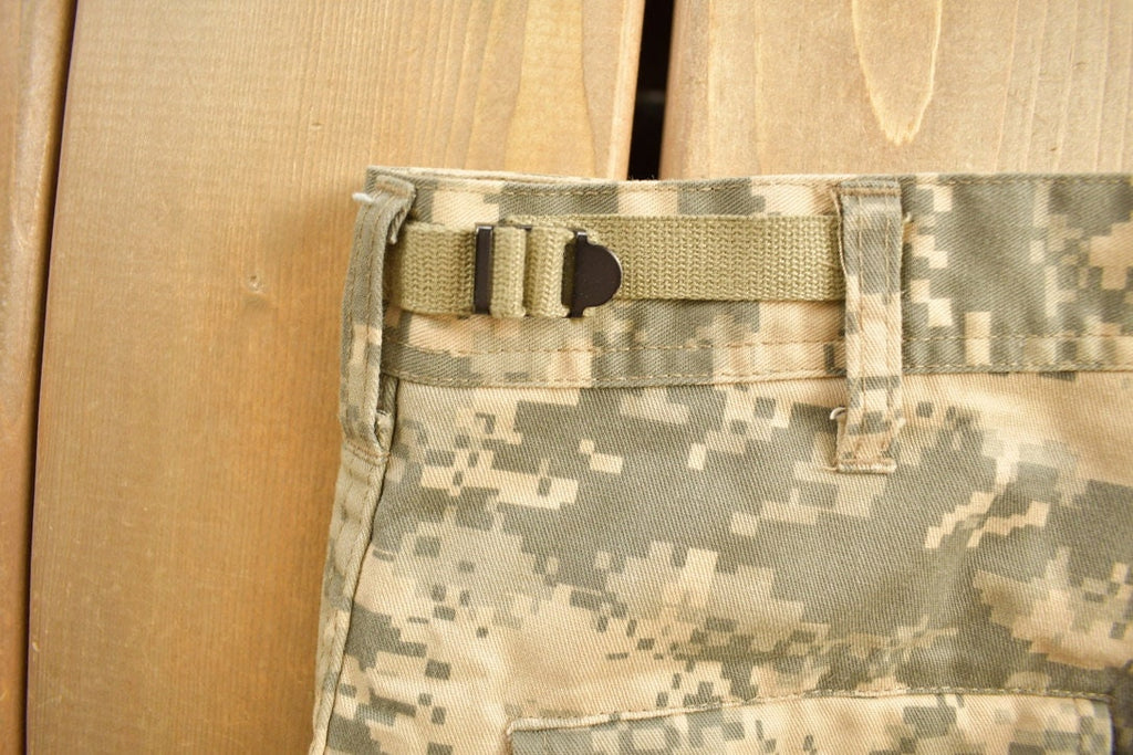 Vintage 1990s Military Digital Camouflage Cargo Pants Size 27 x 30 / Streetwear / Army Pants / Vintage Cargos / Digi Camo / Tactical Pants