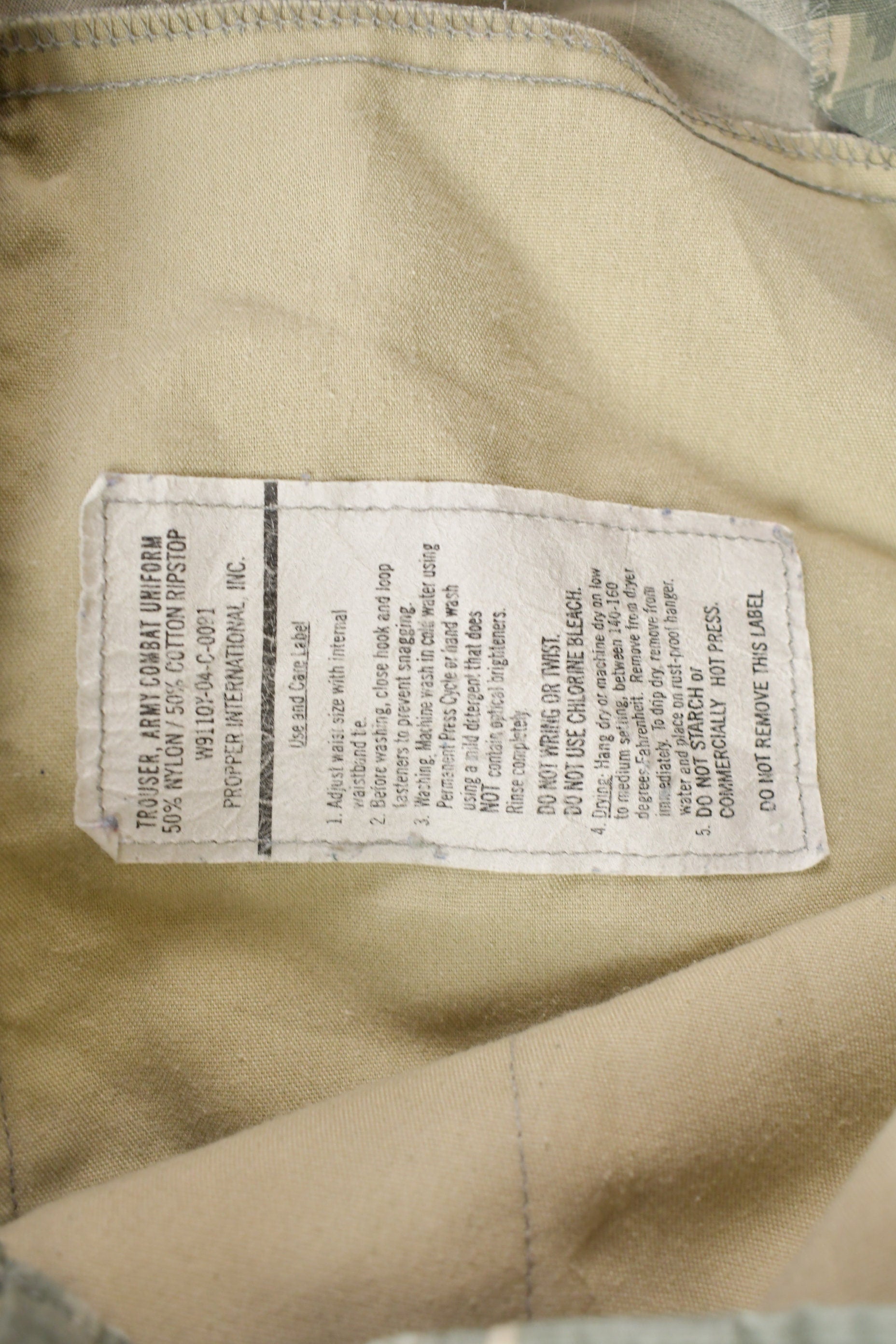 Vintage 2000 Military Digital Camouflage Cargo Pocket Pants Size 32 x 28