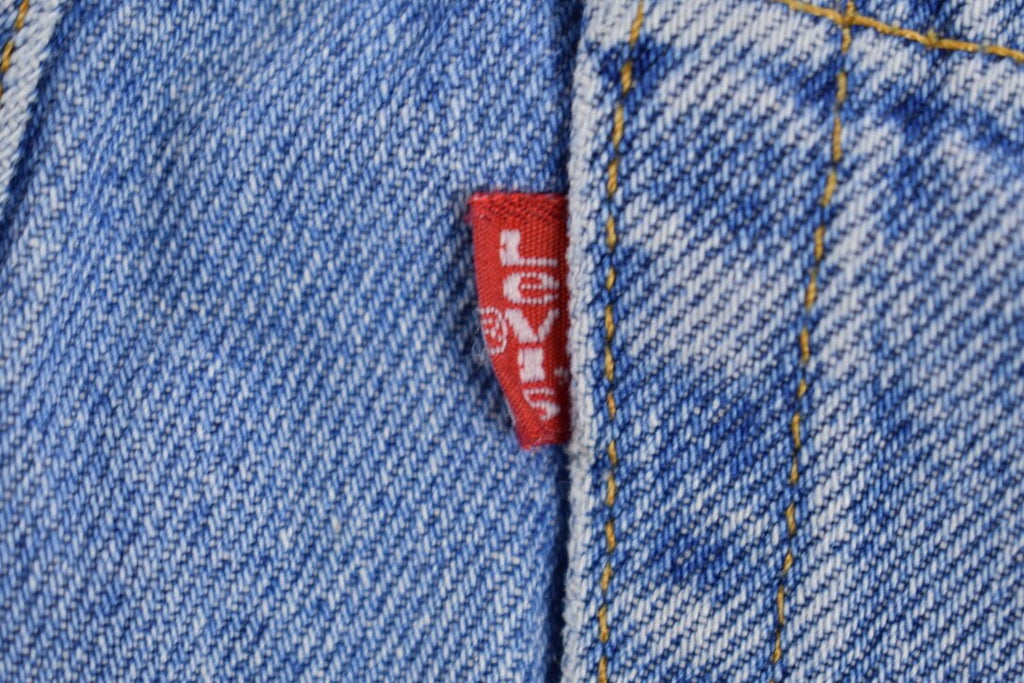 Vintage 1990s Levi's 550 Red Tab Denim Jeans Size 32 x 30