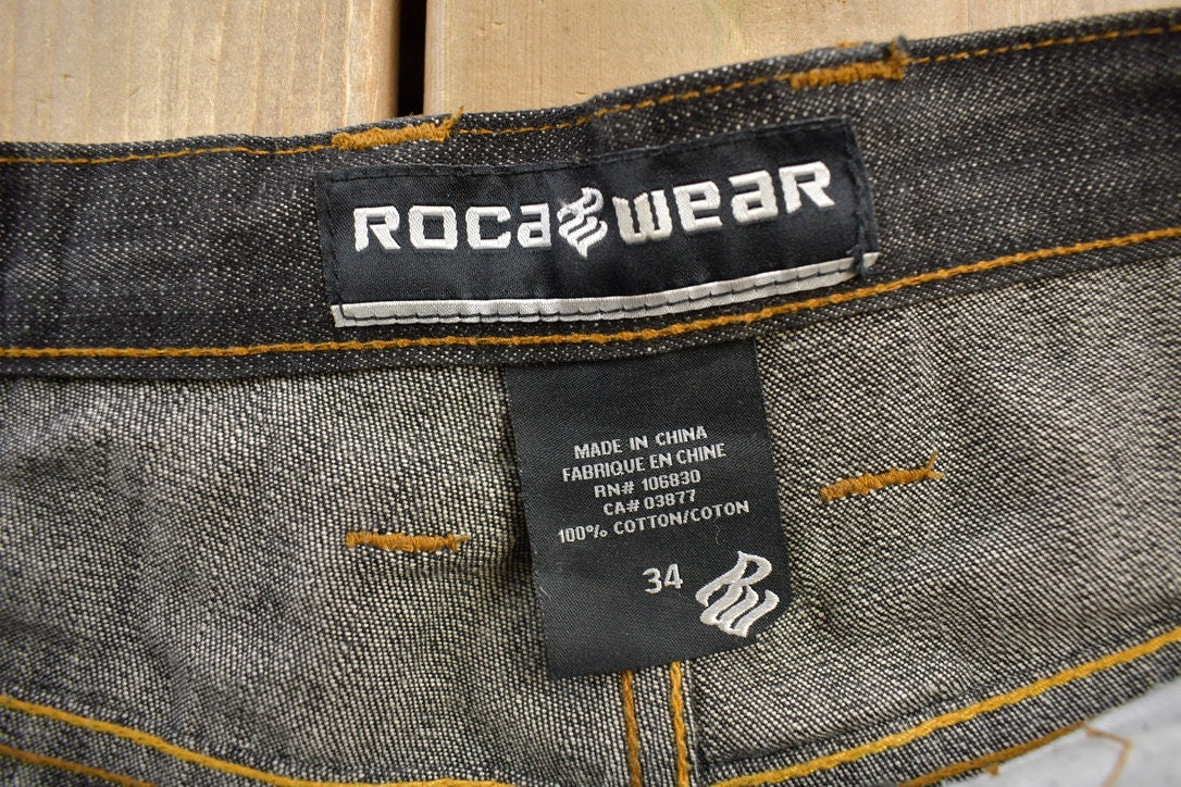 Vintage 2000's ROCA WEAR Pants Size 34x32