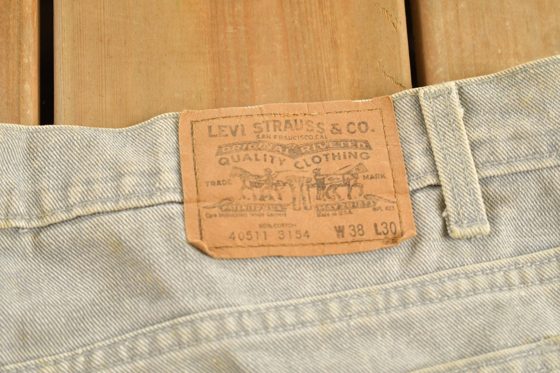 Vintage 1970s Levi's White Tab Jeans Size 36 x 28