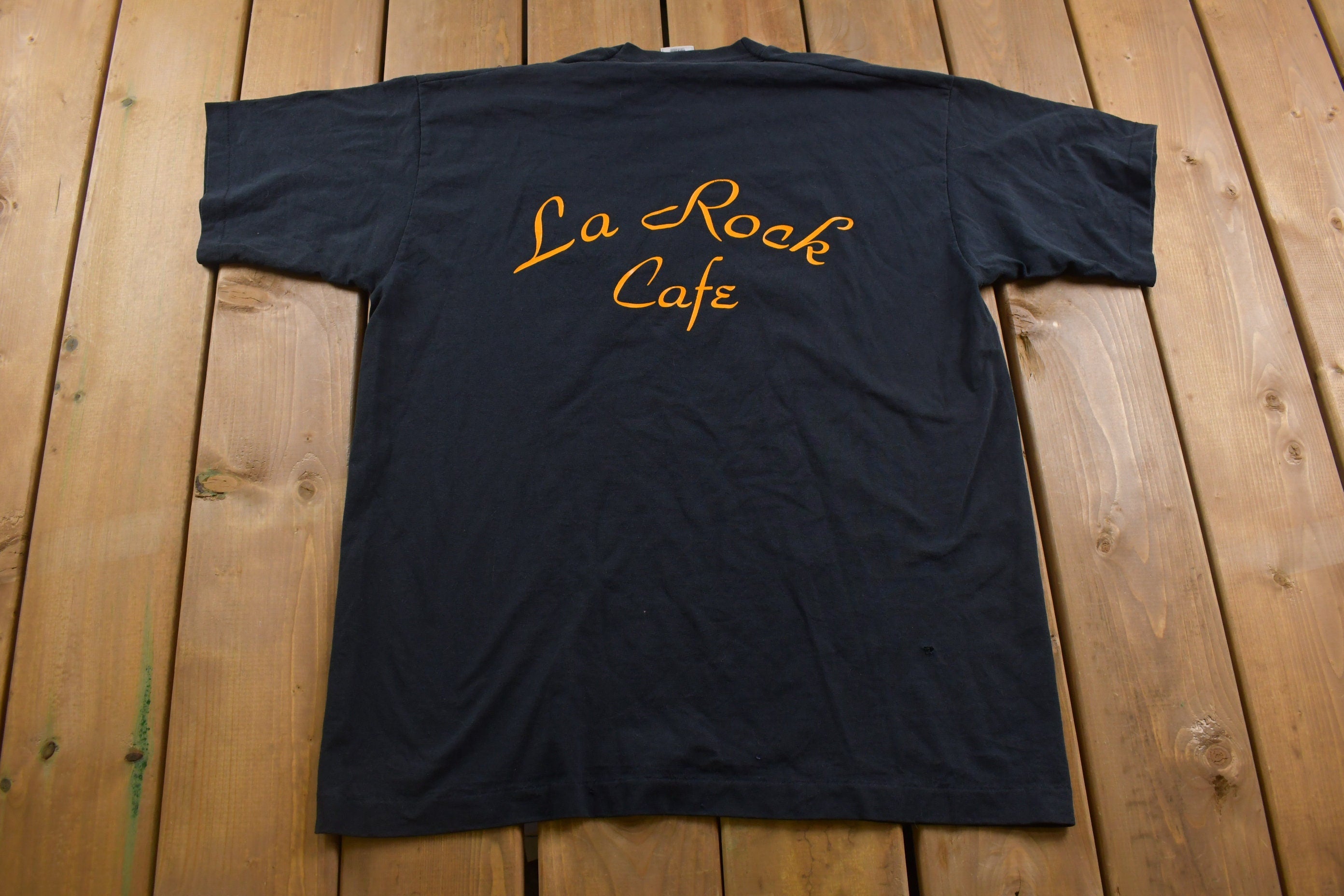 Vintage 1990s Highway Tavern Ontario Graphic T-Shirt
