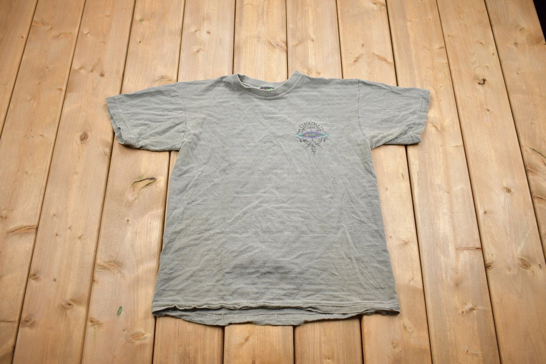 Vintage 1990s Gecko Hawaii T-Shirt