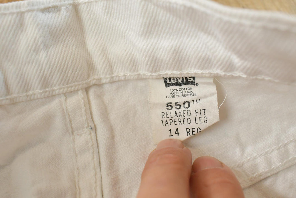 Vintage 1990s Levi's 550 Relaxed Fit Tapered Leg Denim White Jeans Size 22 x 24.5 / 90s Levi's / Made in USA / Streetwear