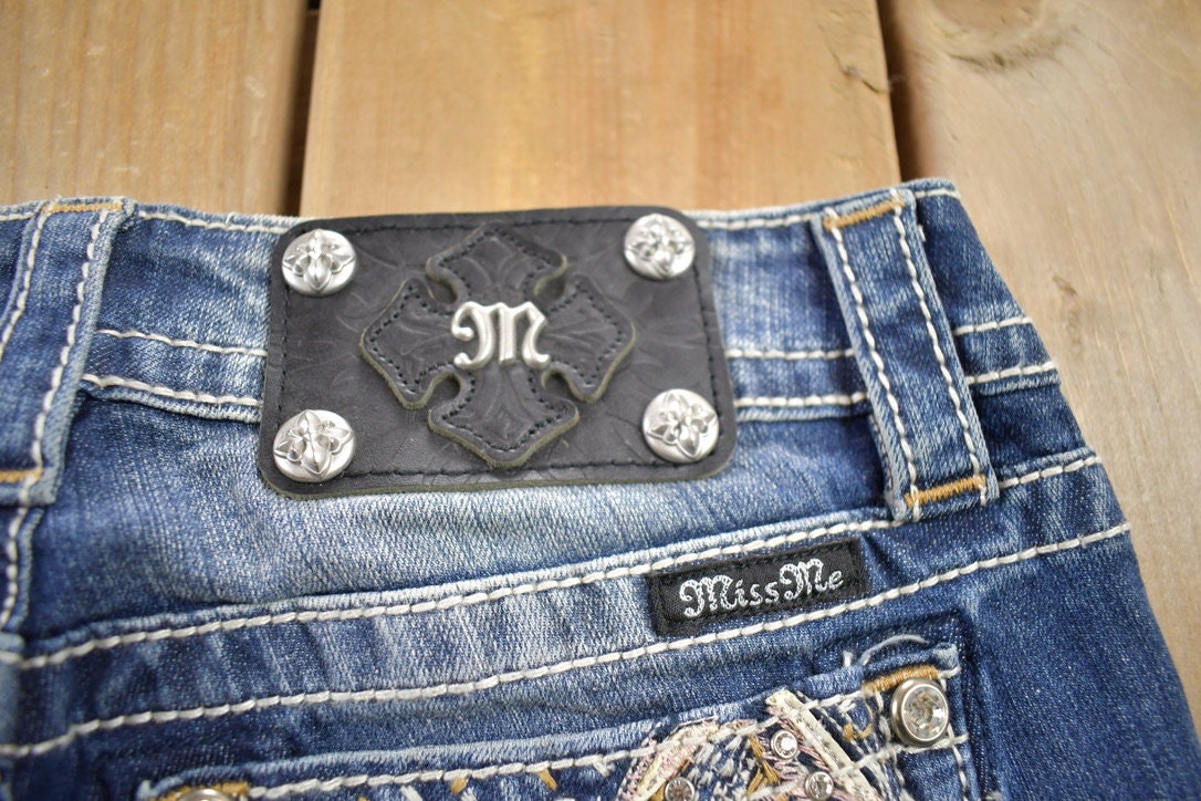 Vintage Y2K Miss Me Bedazzled Low Rise Jeans Size 26x31