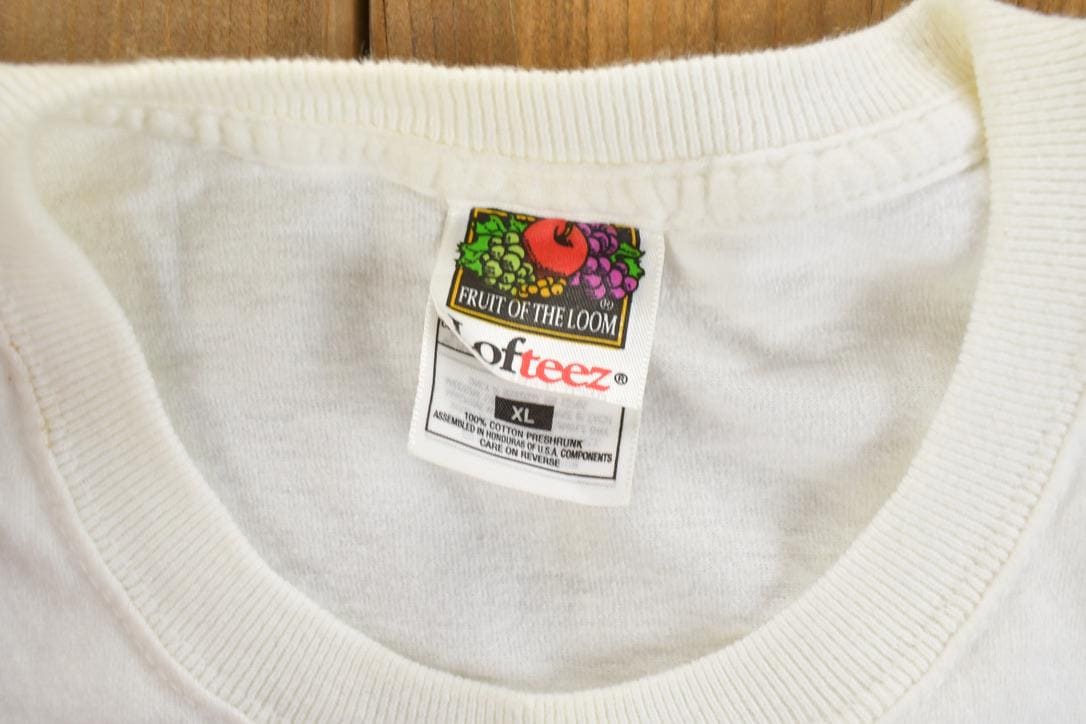 Vintage 1990s Ernie Keebler Cartoon Graphic T-Shirt