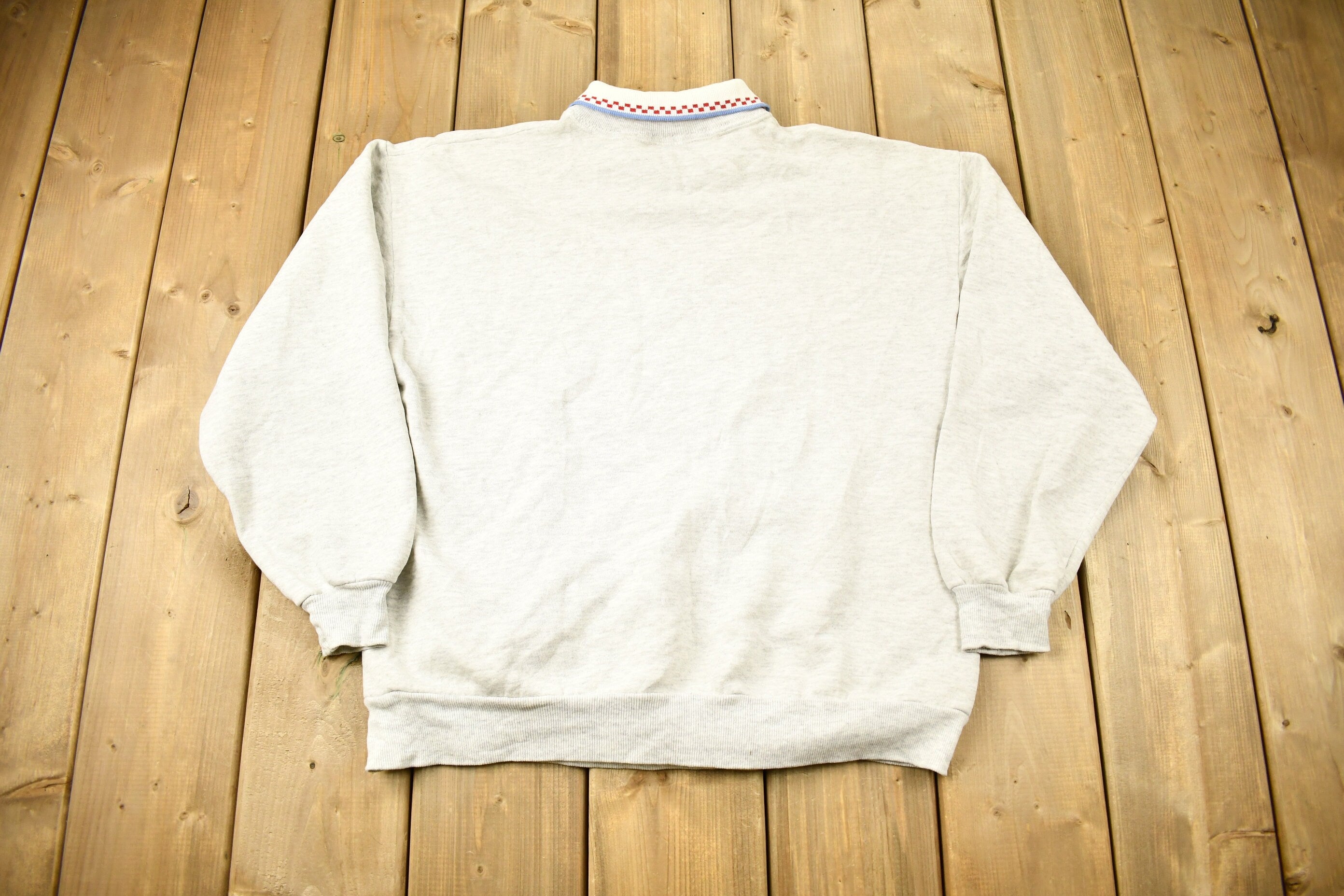 Vintage 1990s Gopher Sport Heart Theme Collared Crewneck