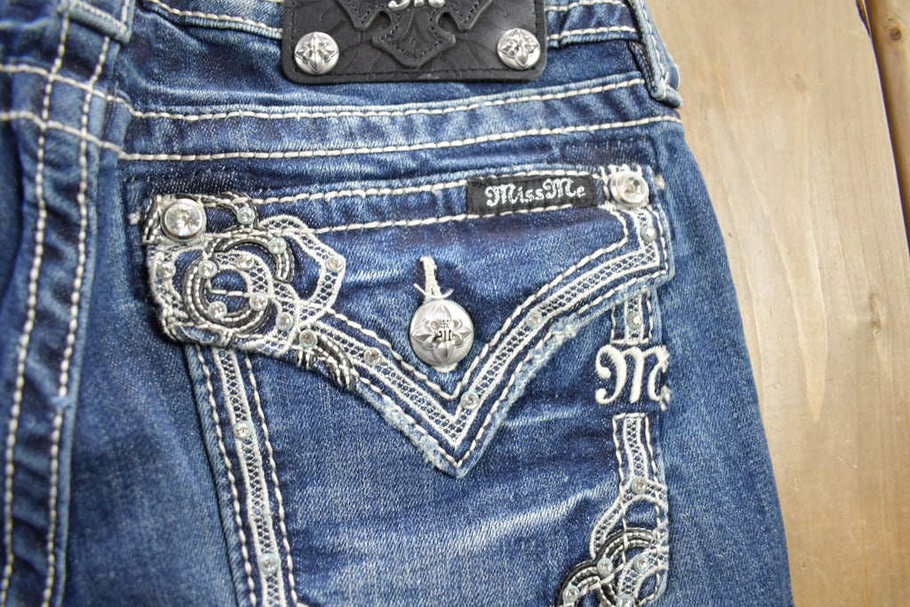 Vintage Y2K Miss Me Bedazzled Low Rise Jeans Size 26x32
