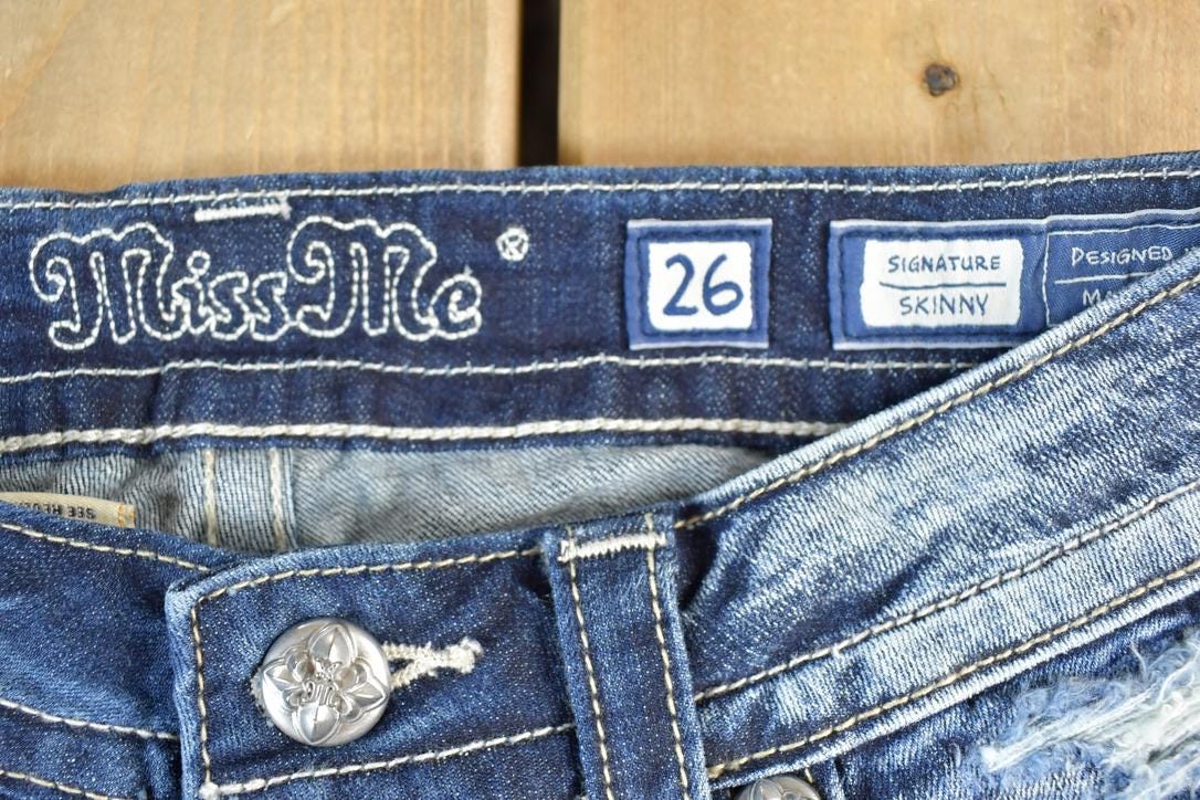 Vintage Y2K Miss Me Bedazzled Low Rise Skinny Jeans Size 26x31