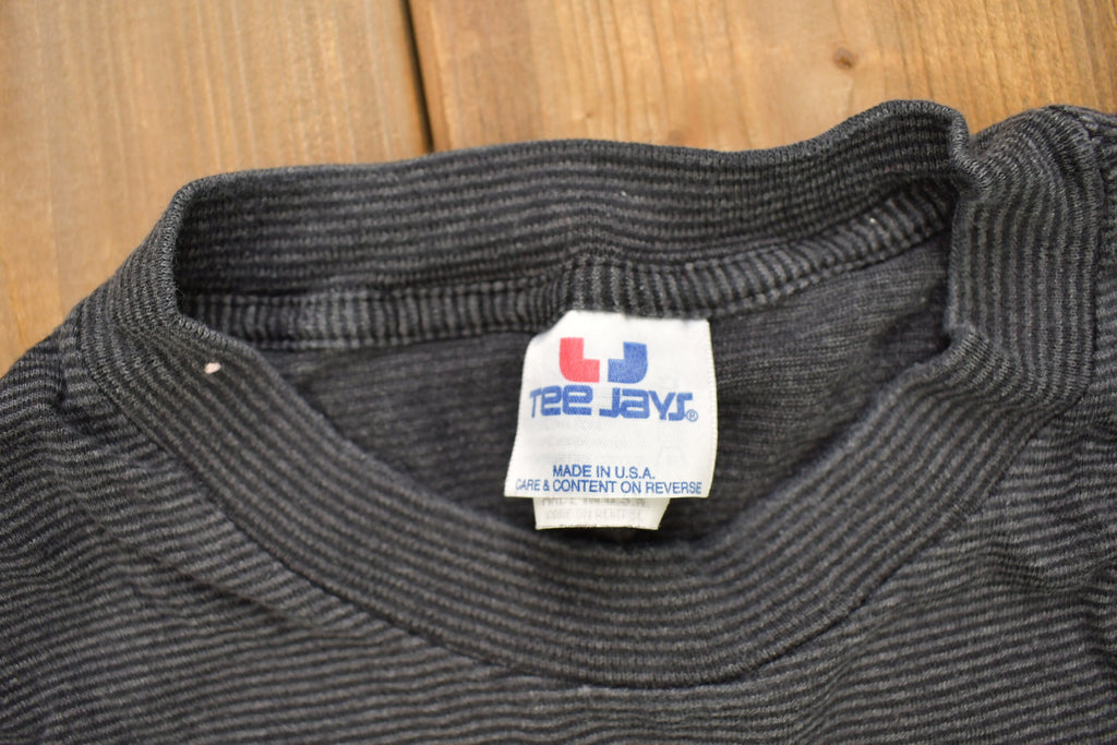 Vintage 1990s Hawaii Embroidered Souvenir T Shirt