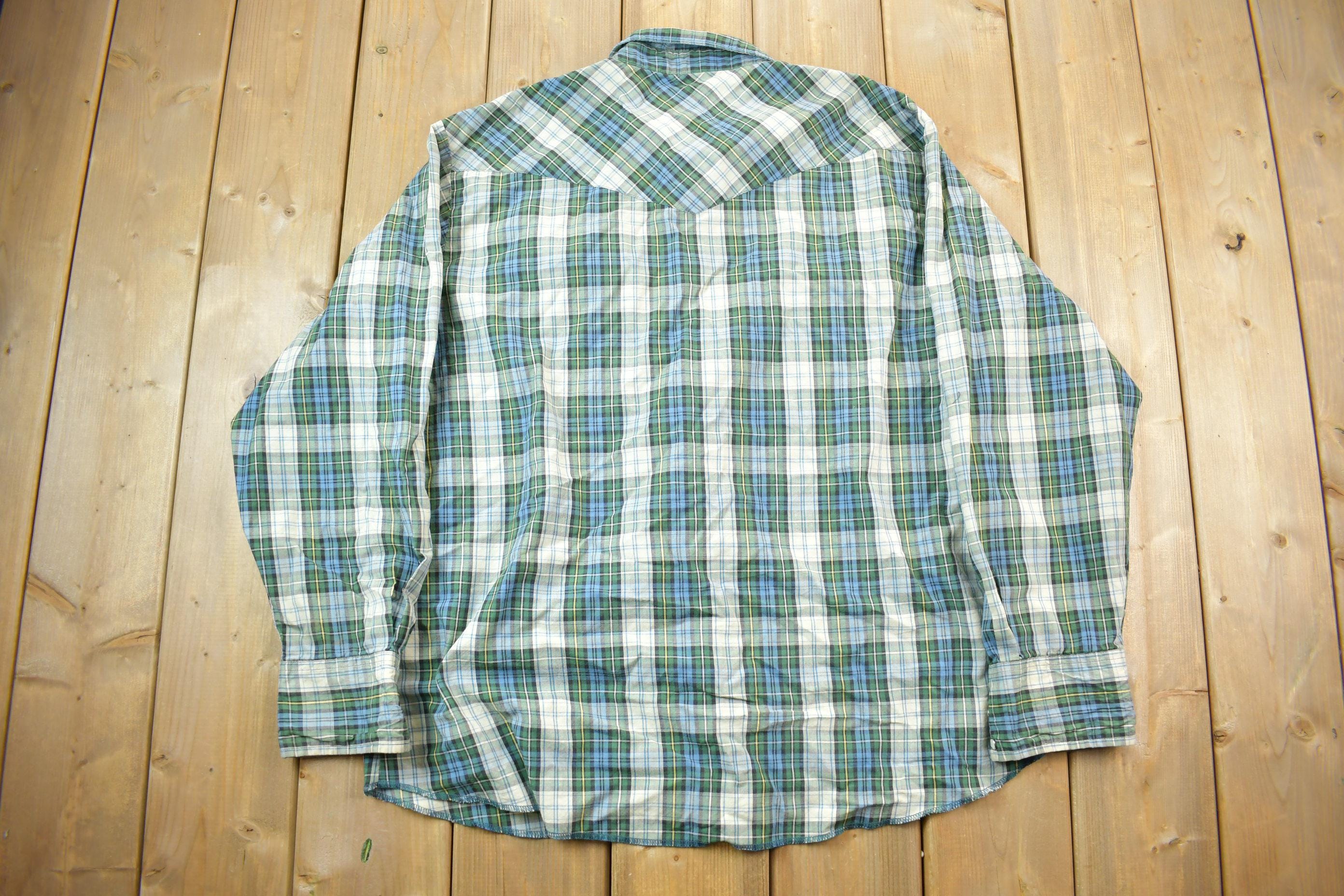 Vintage Wrangler Plaid Button Up Shirt