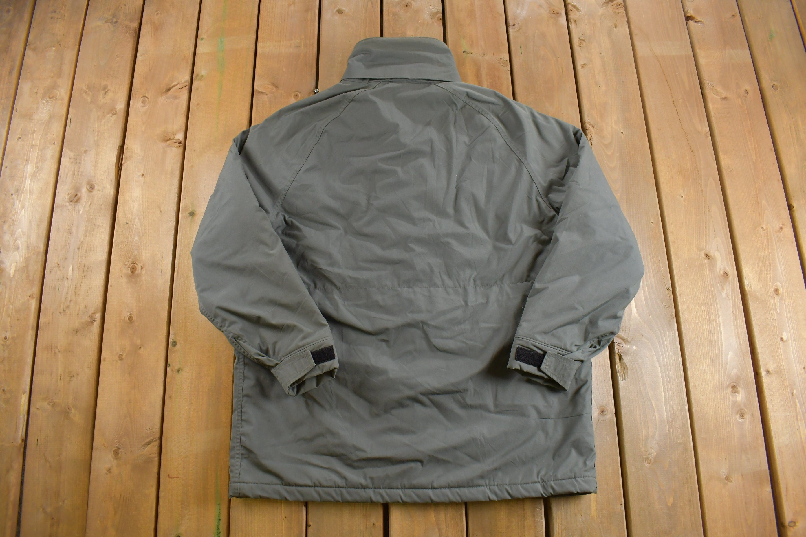 Vintage 1990s Woolrich Cargo Pocket Grey Winter Puffer Jacket