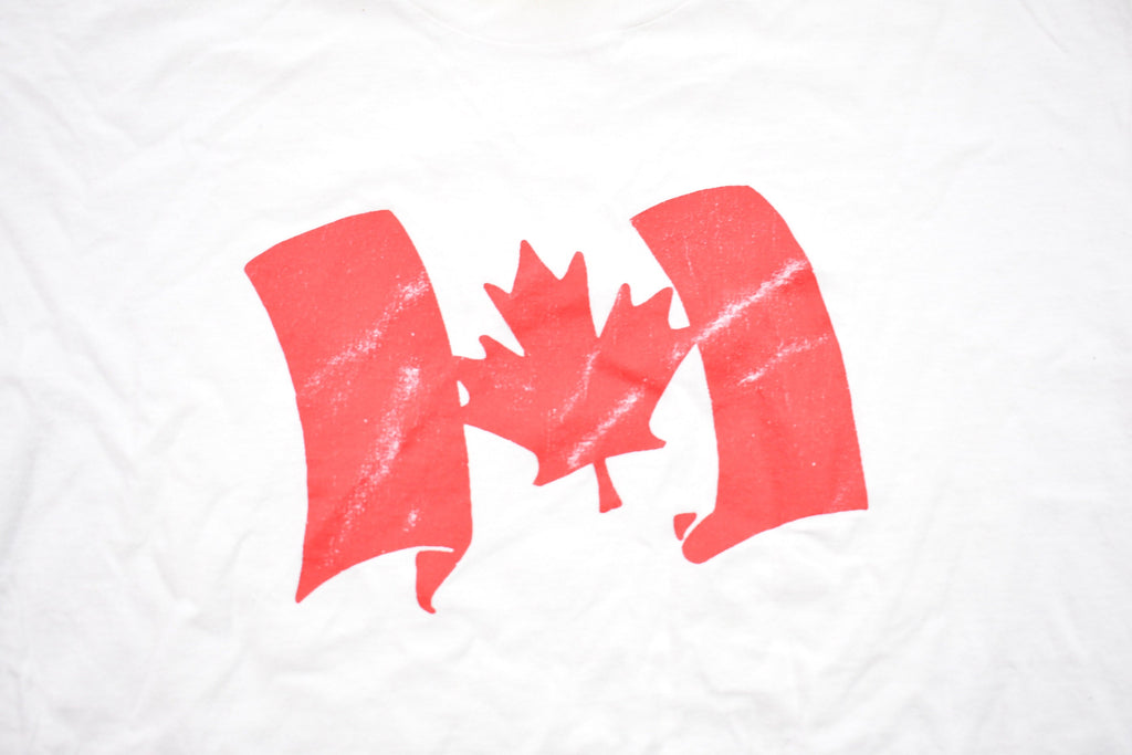 Vintage 1990s Canada Flag Graphic T-Shirt