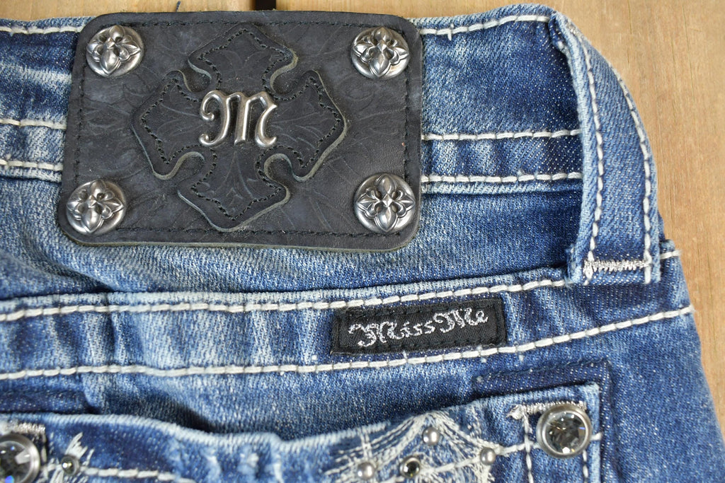 Vintage Y2K Miss Me Bedazzled Low Rise Jeans Size 26x31