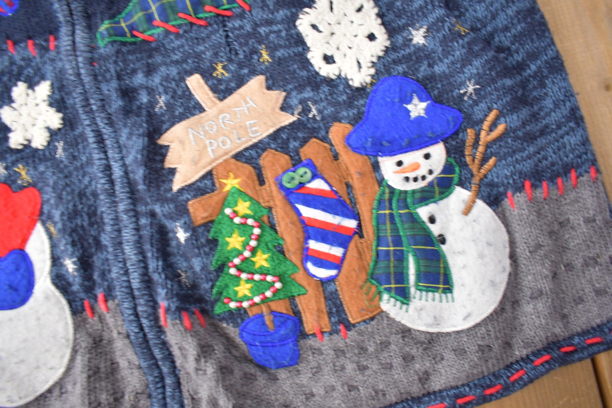 Vintage 1990s Christmas Theme Knit Zip Up Sweater