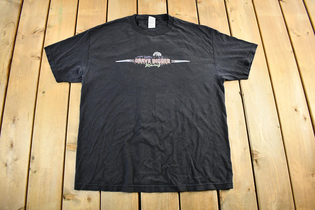Vintage 2000s Grave Digger Monster Truck Graphic T-Shirt Men's XL