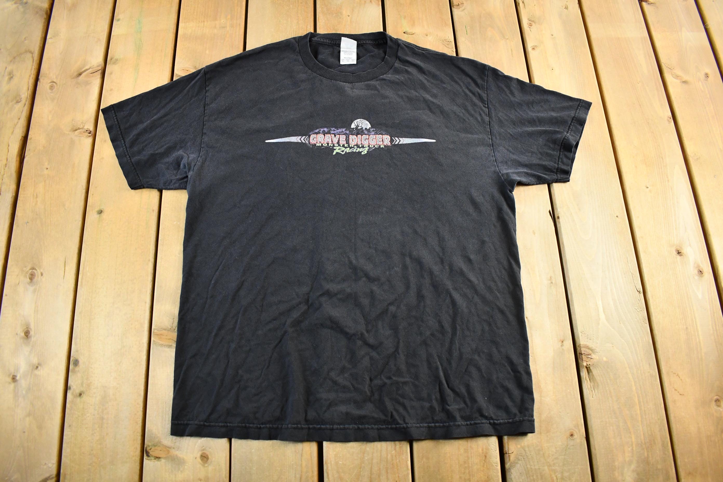 Vintage 2000s Grave Digger Monster Truck Graphic T-Shirt Men's XL