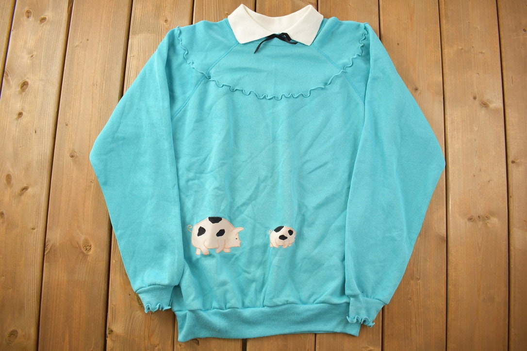 Vintage 1990s Cute Pig Crewneck Sweater / Lettuce Hem Details / Collar And Bow / 90s Crewneck / Grandma Sweater / Streetwear / Animal Theme