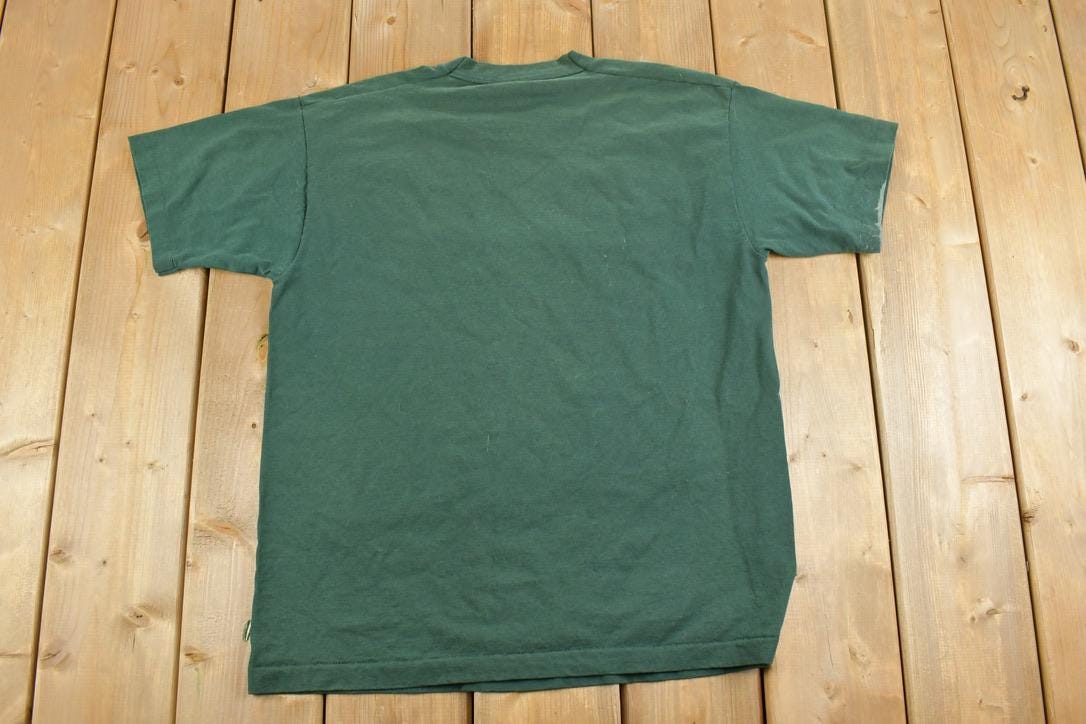 Vintage 1990s Deer Theme Graphic T-Shirt