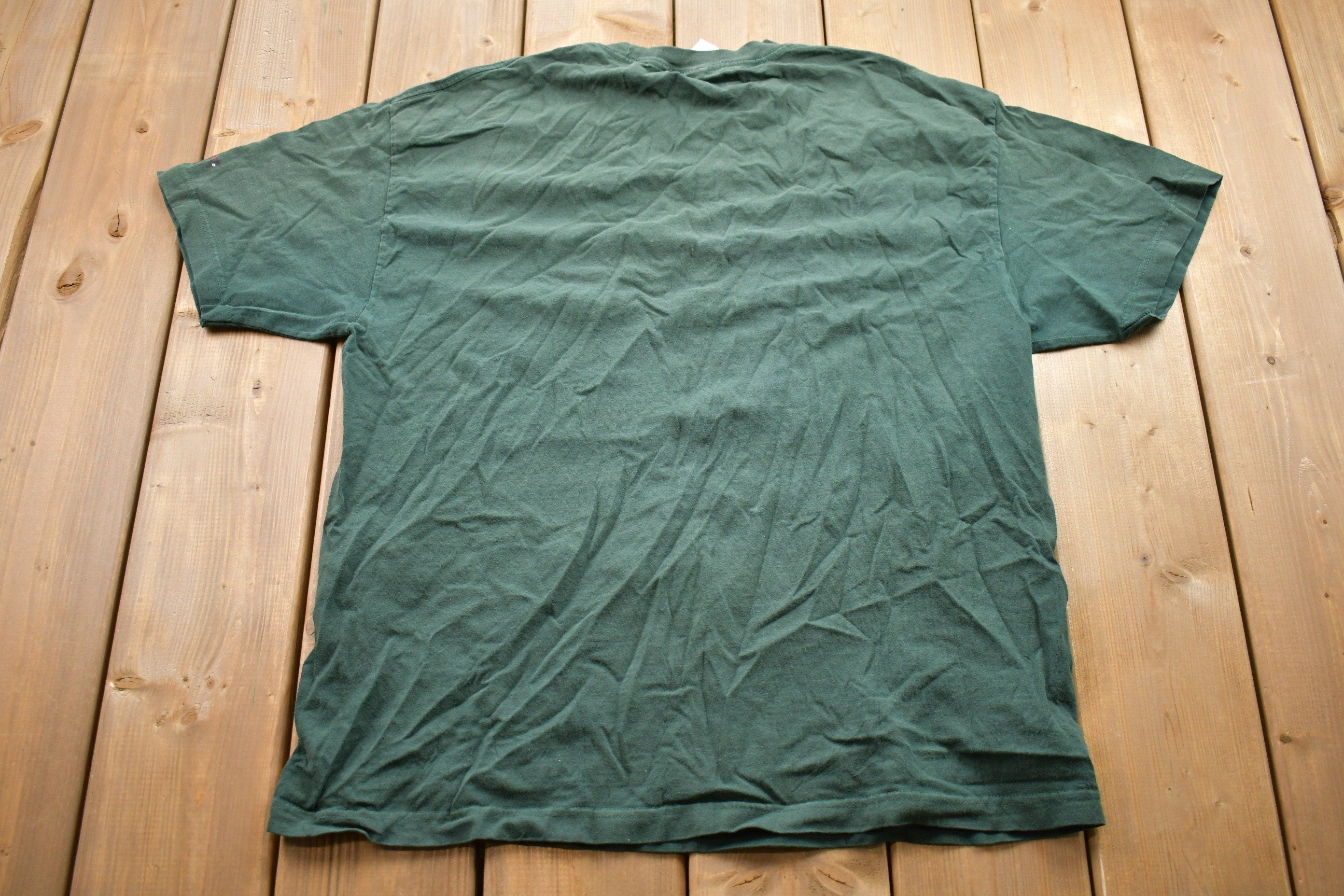 Vintage 1990s Don't Stick Your Head Out Moving Cars T-Shirt