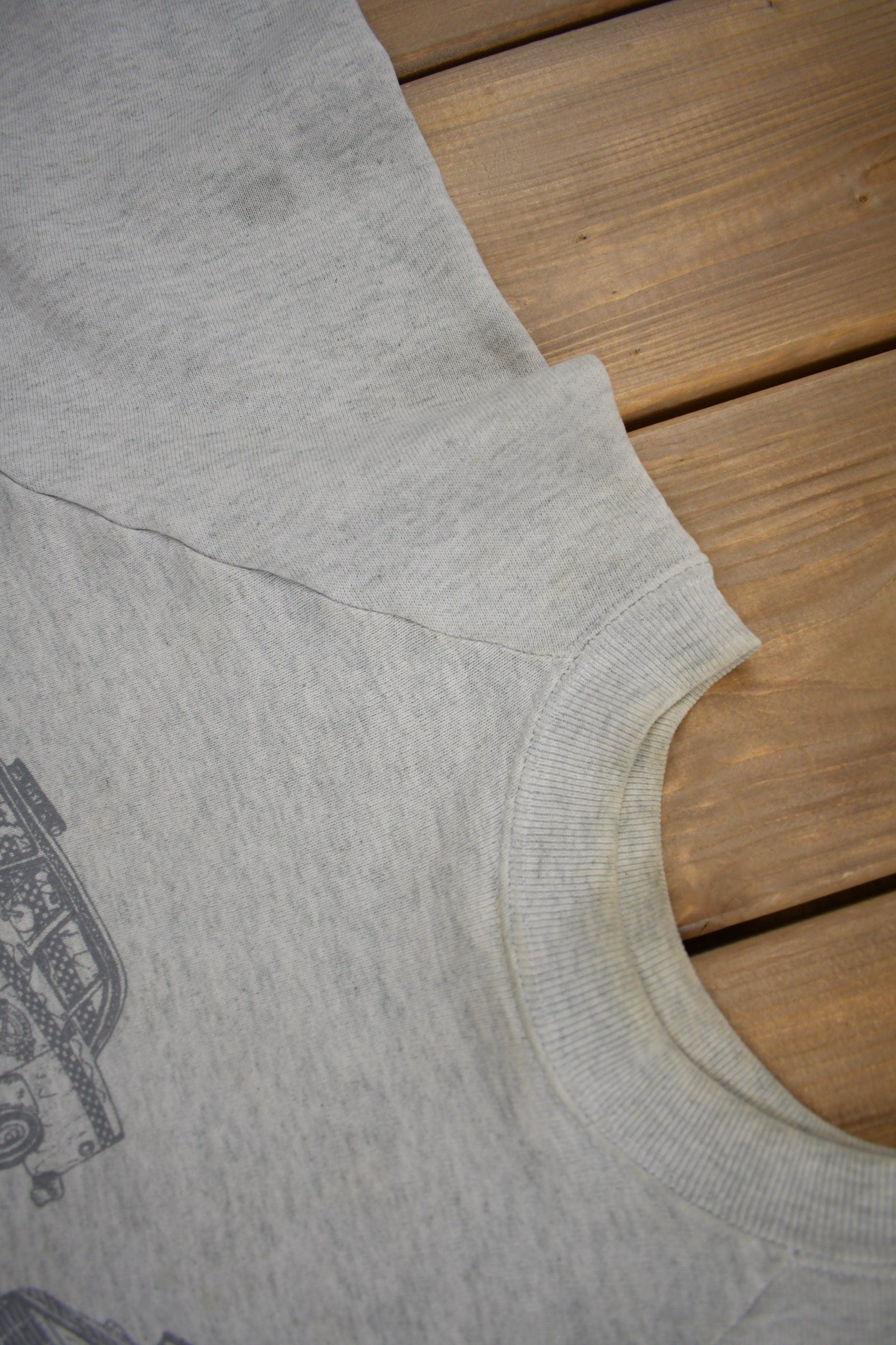 Vintage 1980s Mickey & Minnie Mouse Graphic Raglan Sweatshirt New York City