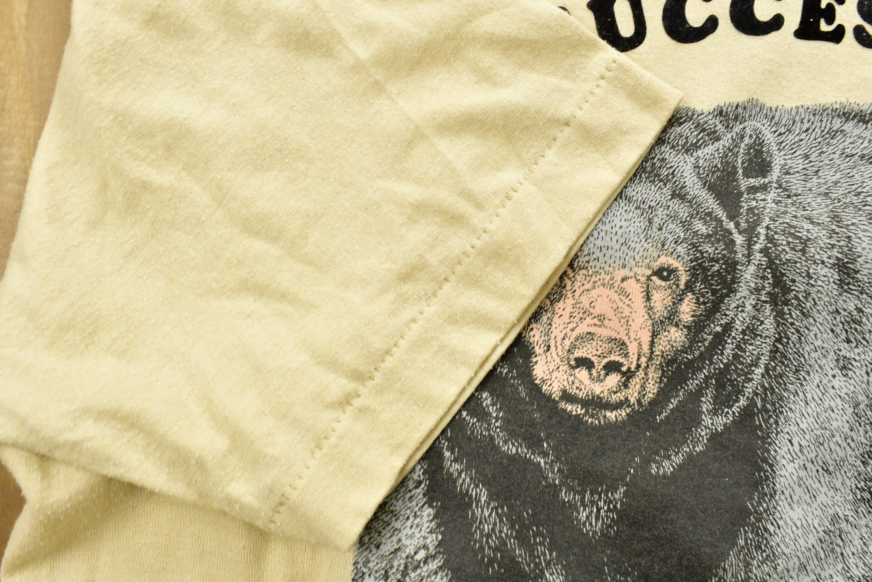 Vintage 1985 Canada Hunting Puff Print T-Shirt