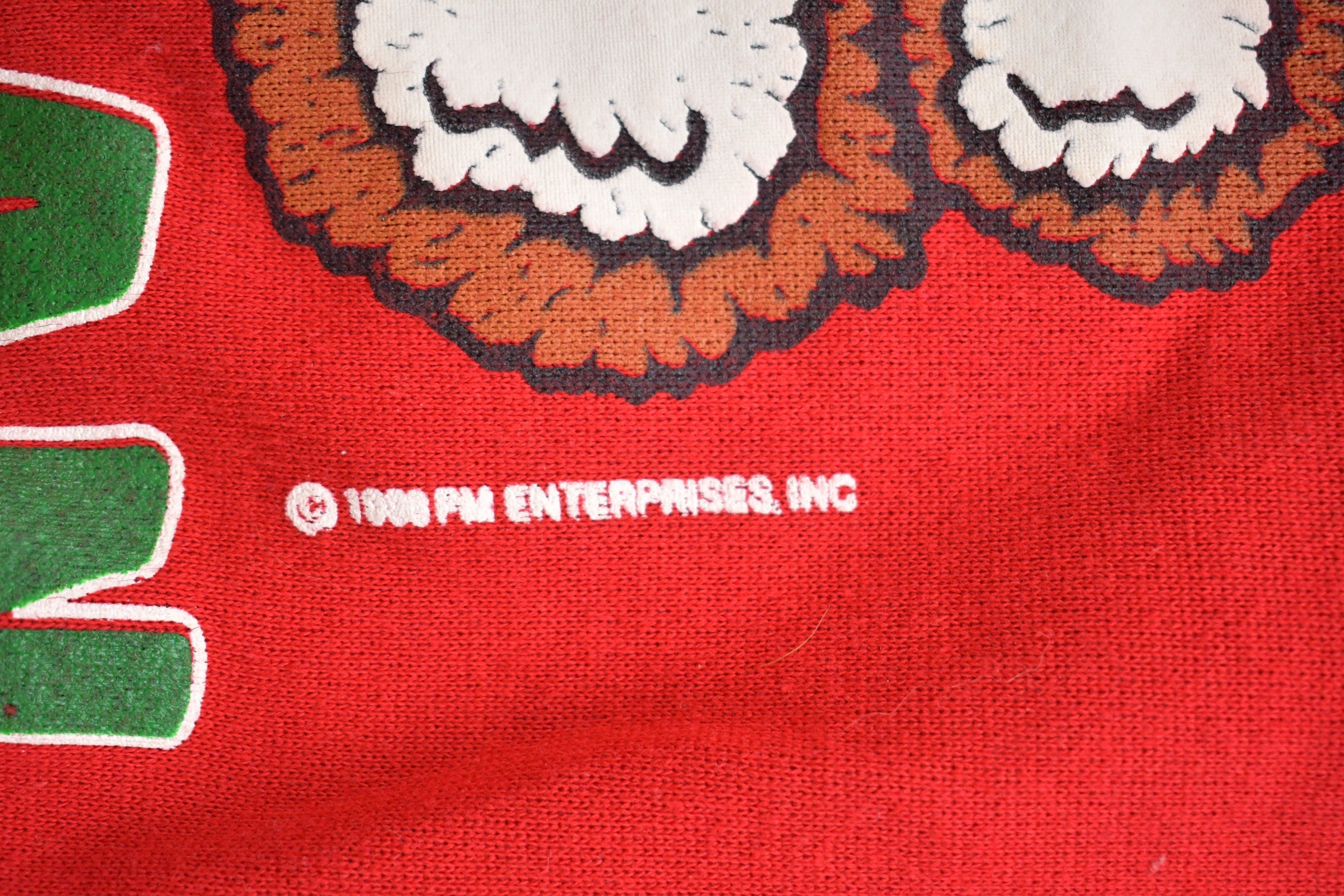 Vintage 1998 Cute Hug Me Holiday Bear Michigan Crewneck Sweatshirt