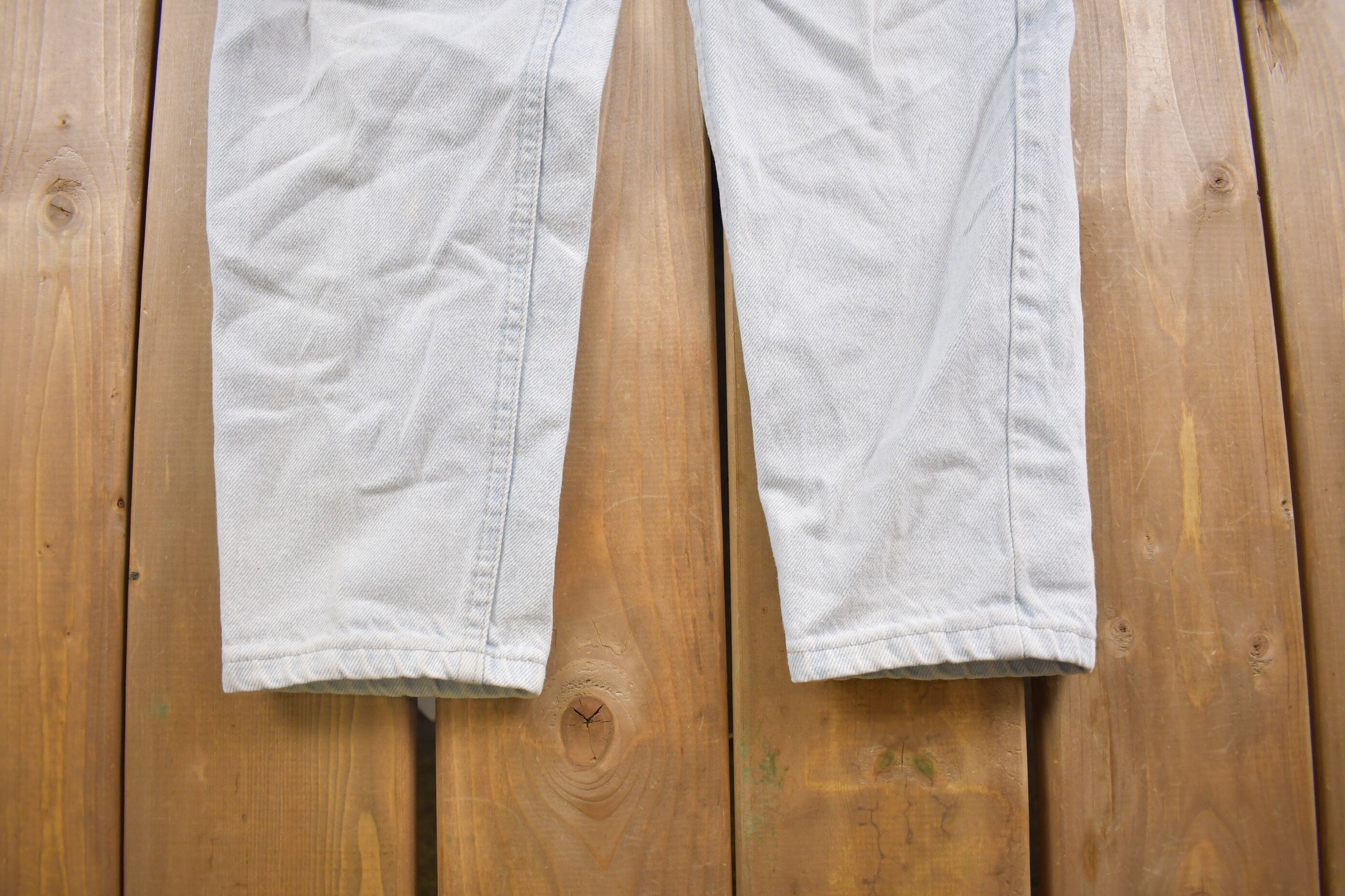 Vintage 1990's Lee Light Wash Blue Jeans 26 x 29