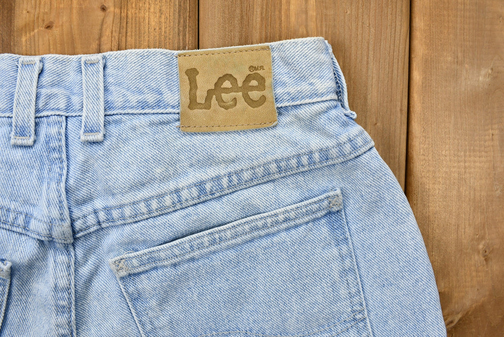 Vintage 1990s LEE Light Wash Tapered Mom Jeans