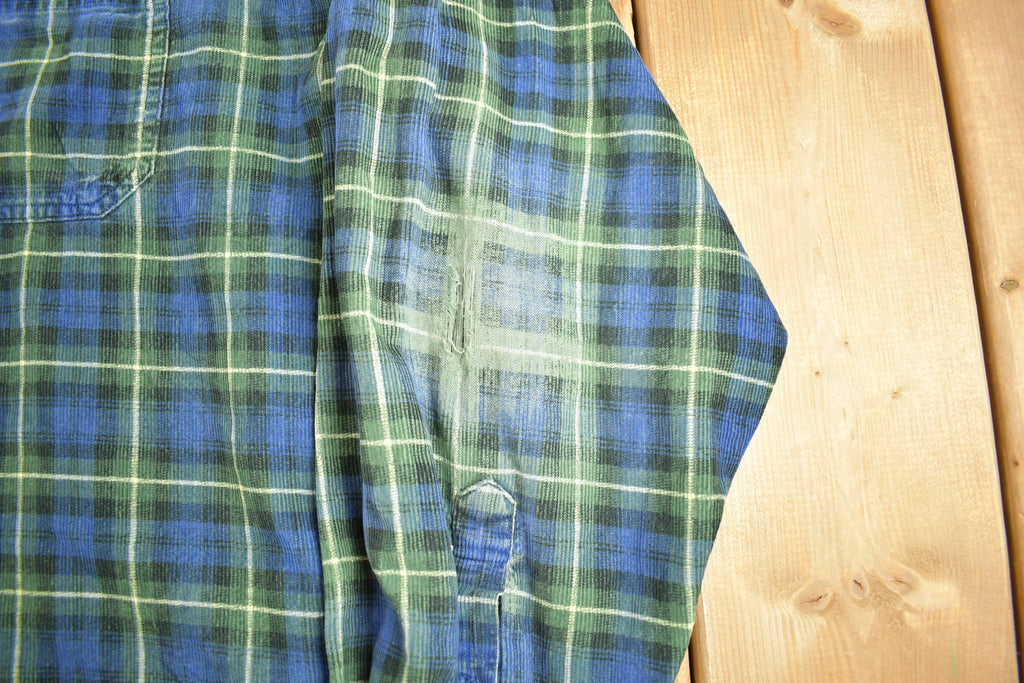 Vintage 1990s G. H. Bass & Co Plaid Flannel Button Up Shirt