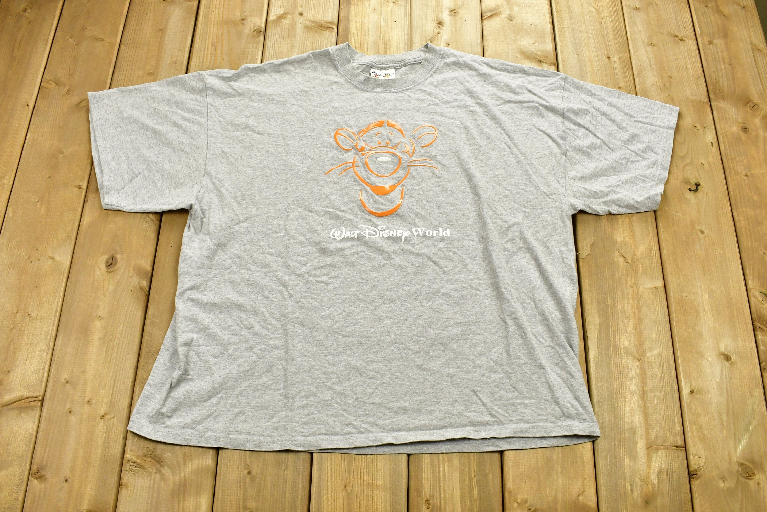 Vintage 1990s Walt Disney World Tigger Applique Cartoon T-Shirt