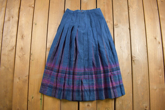 Vintage 1970s Pendleton Petite Plaid Pleated Skirt Size 26 x 29 / Women's Vintage / Vintage Skirt / True Vintage/ Jorts