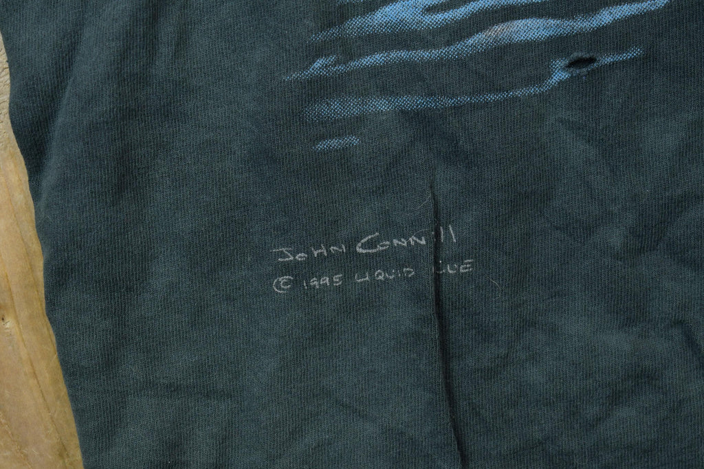 Vintage 1995 Grey Wolf Theme All Over Print Liquid Blue Graphic T-Shirt