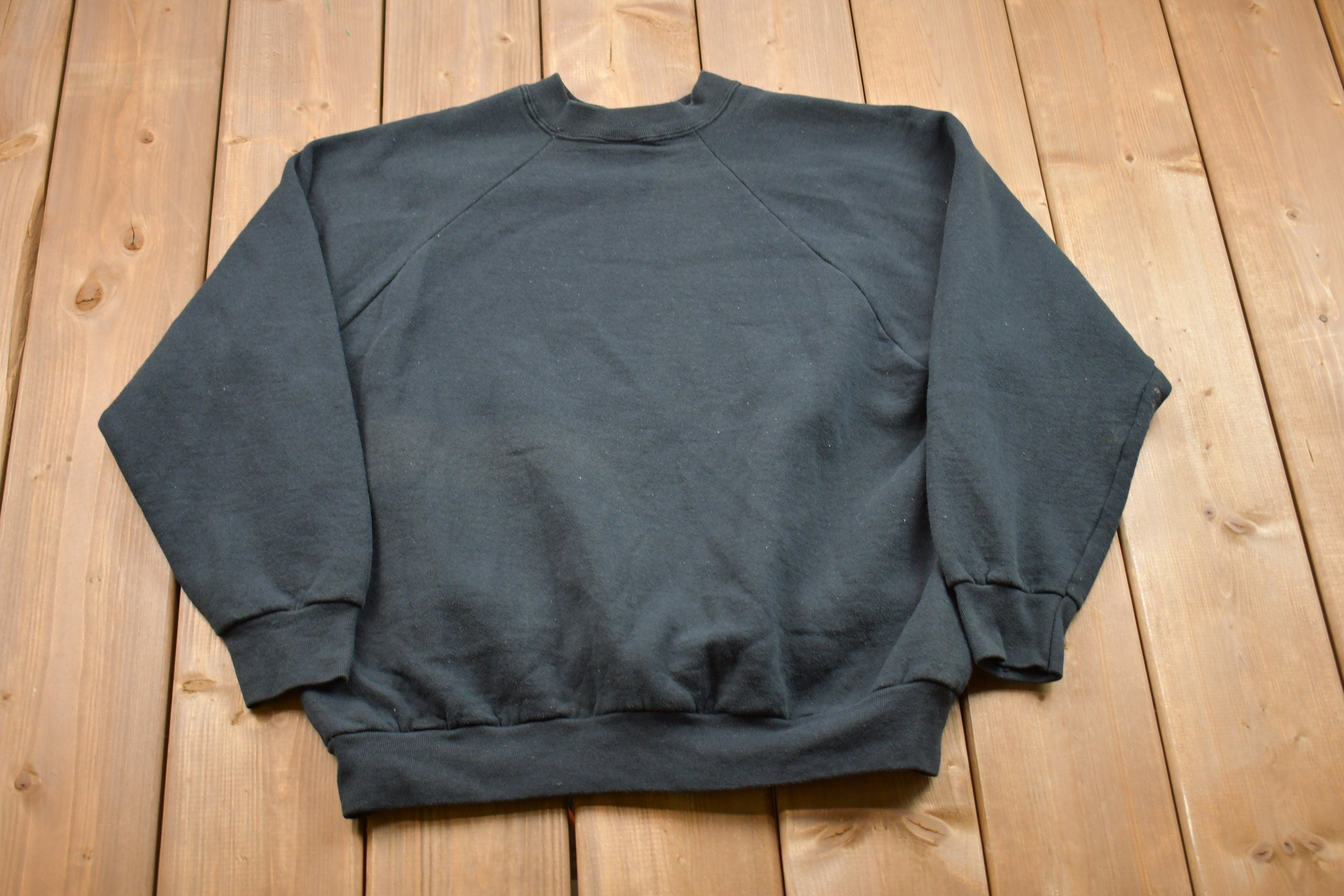 Vintage 1990s Fruit Of The Loom Ladies Crewneck Sweatshirt