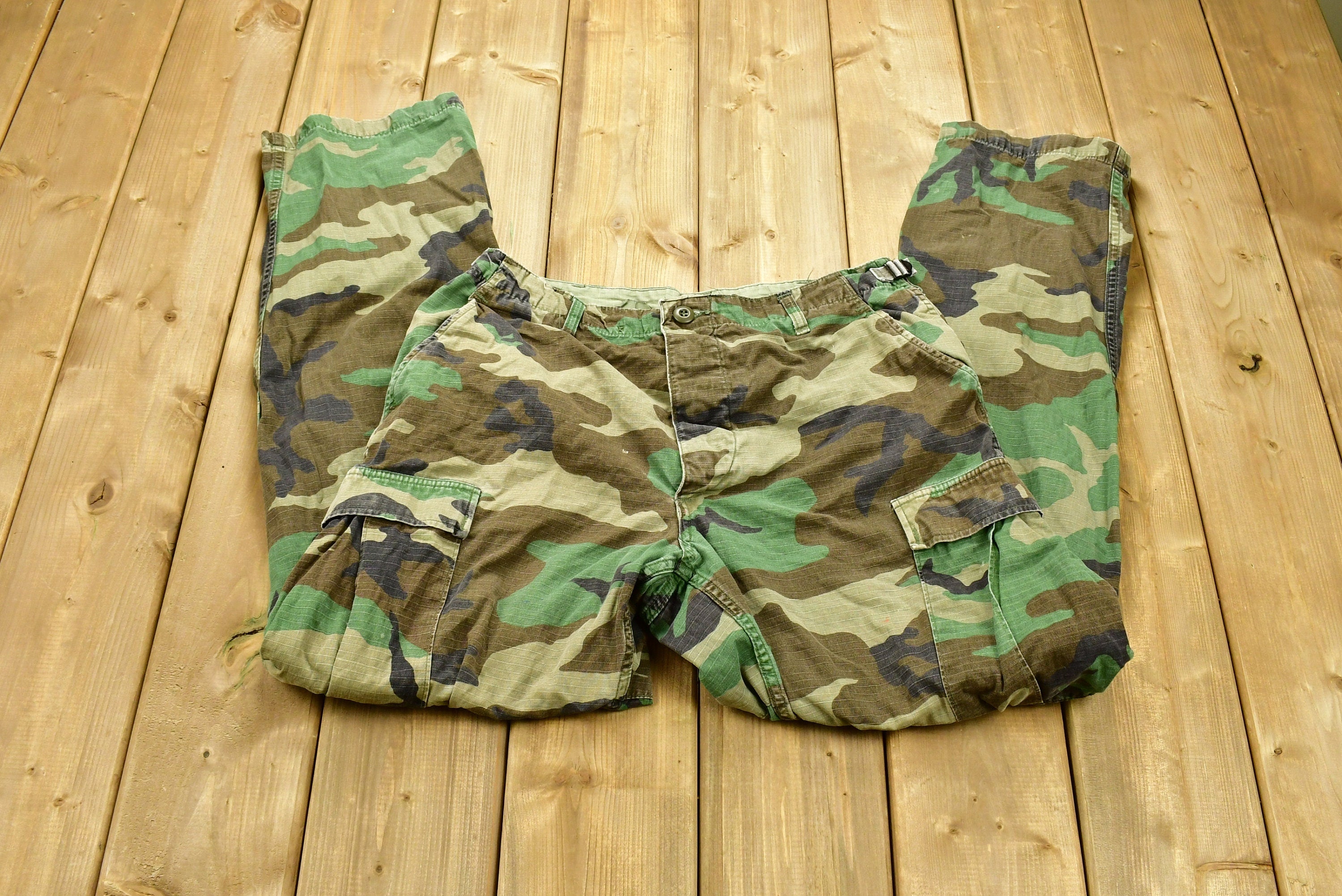 Vintage 1990 Camouflage Cargo Pocket Army Pants Size 32