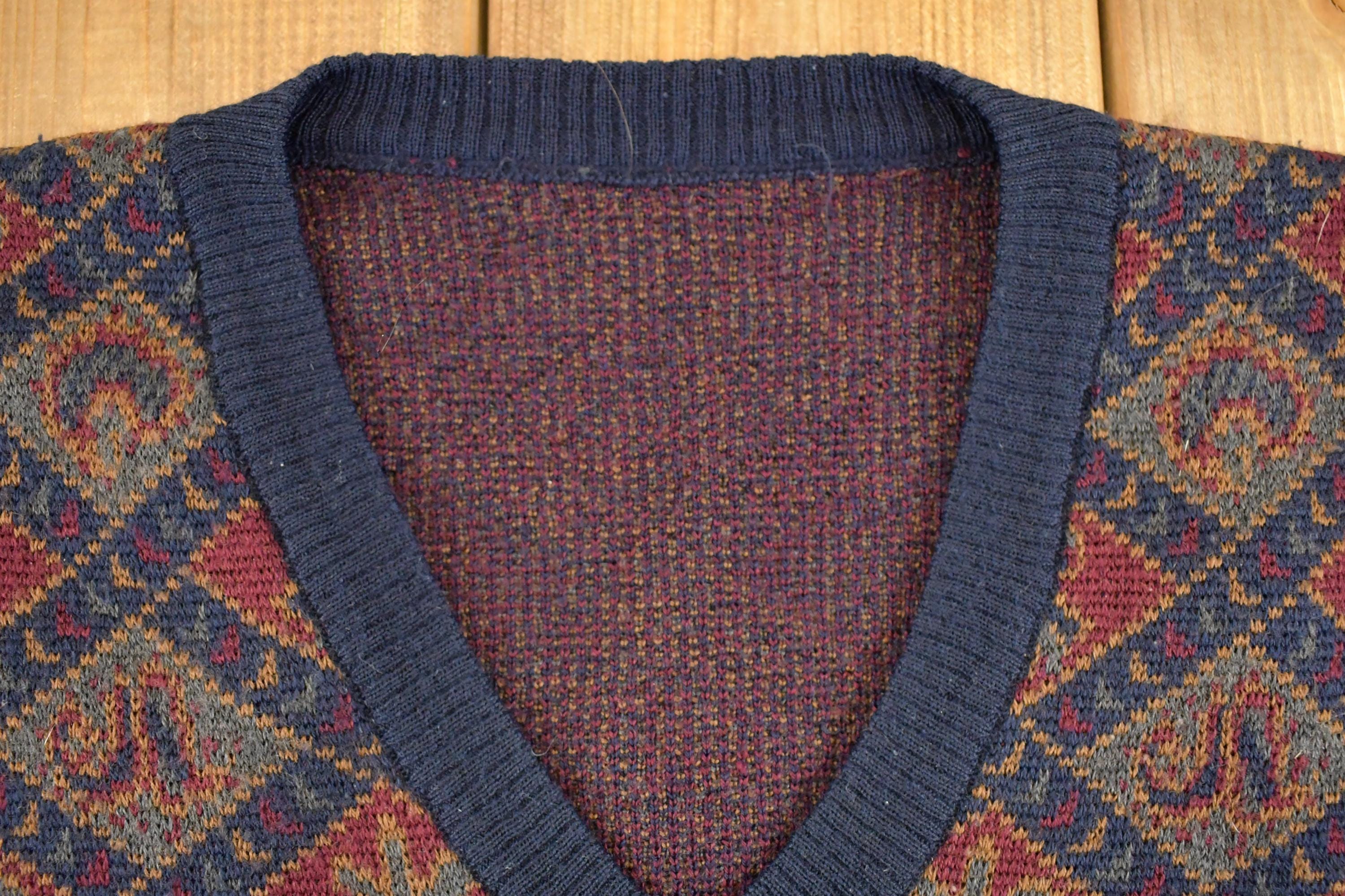 Vintage 1990s Knit V Neck Sweater Men's L / 90's Abstract Pattern 3D Knitted Sweatshirt