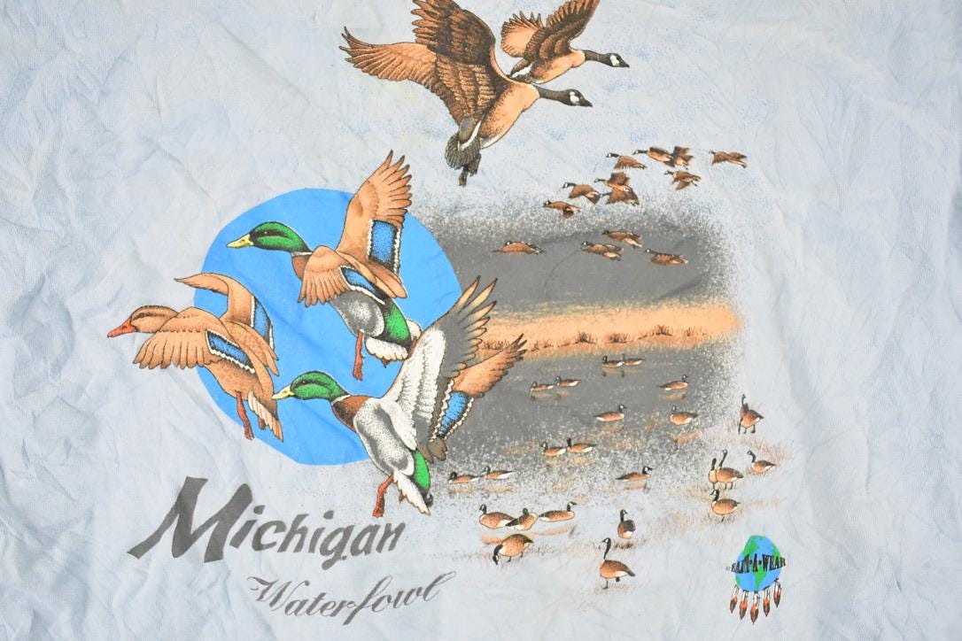 Vintage 1990s Michigan Waterfowl Souvenir Flying Ducks T-Shirt Men's L