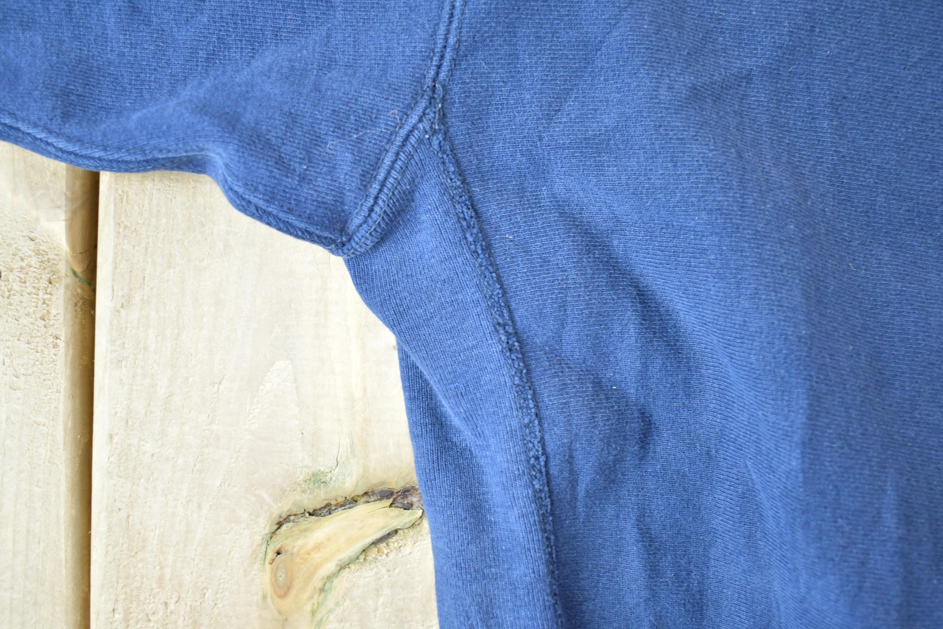 Vintage 1990s Champion Reverse Weave Navy Crewneck Sweatshirt