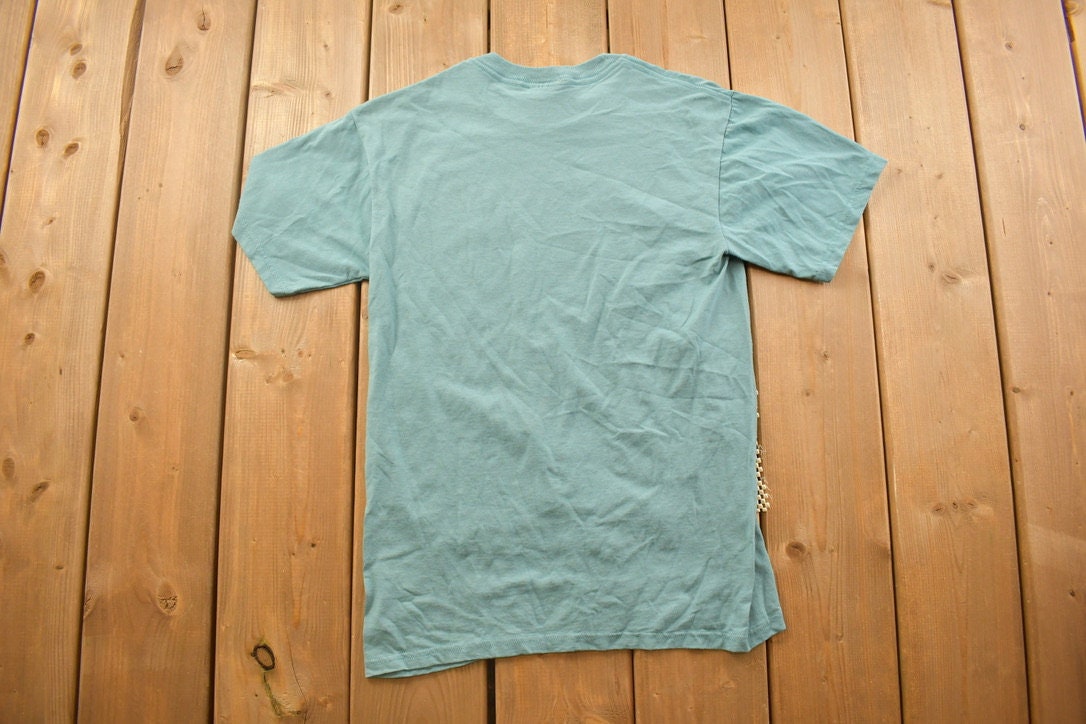 Vintage 90's Birds and Flowers Cute Animal Themed T-Shirt
