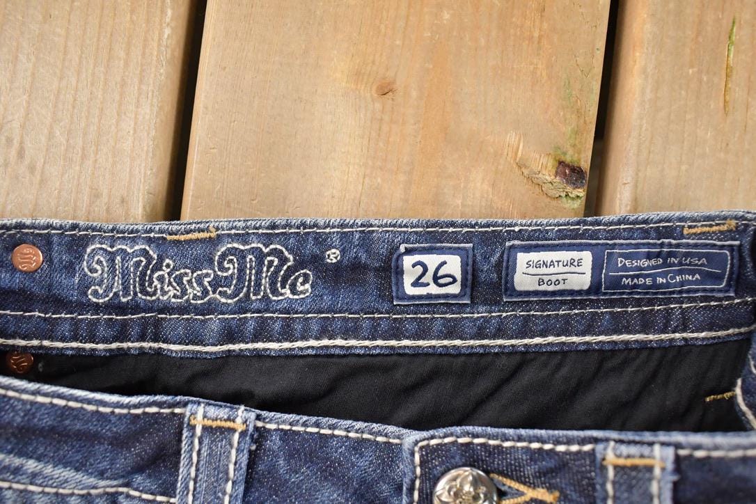 Vintage Deadstock Y2K Miss Me Bedazzled Low Rise Jeans Women's Size 26x31
