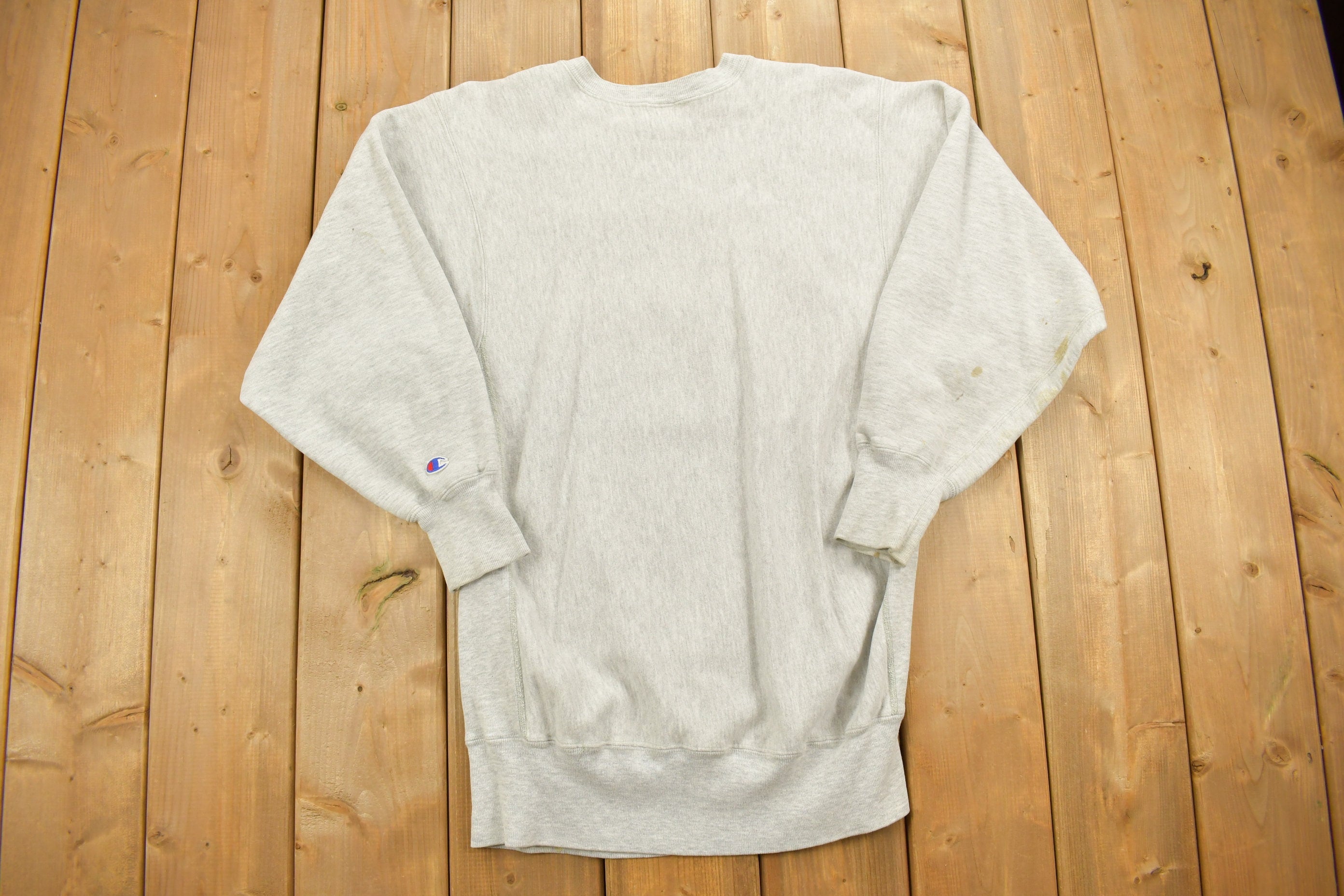 Vintage 1990s Holy Cross Reverse Champion Weave Crewneck
