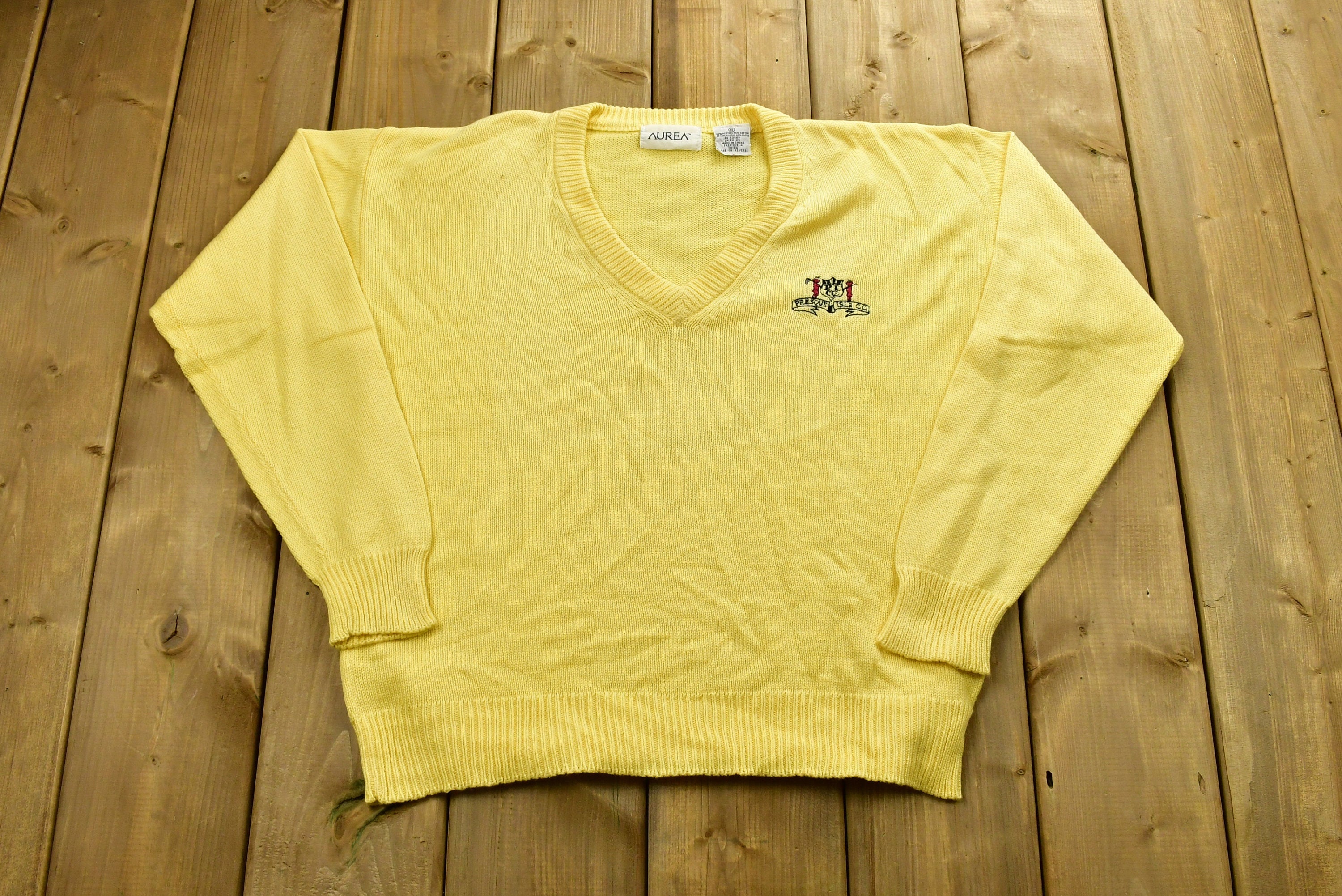 Vintage 90's Presque Isle Embroidered Knitted Sweater