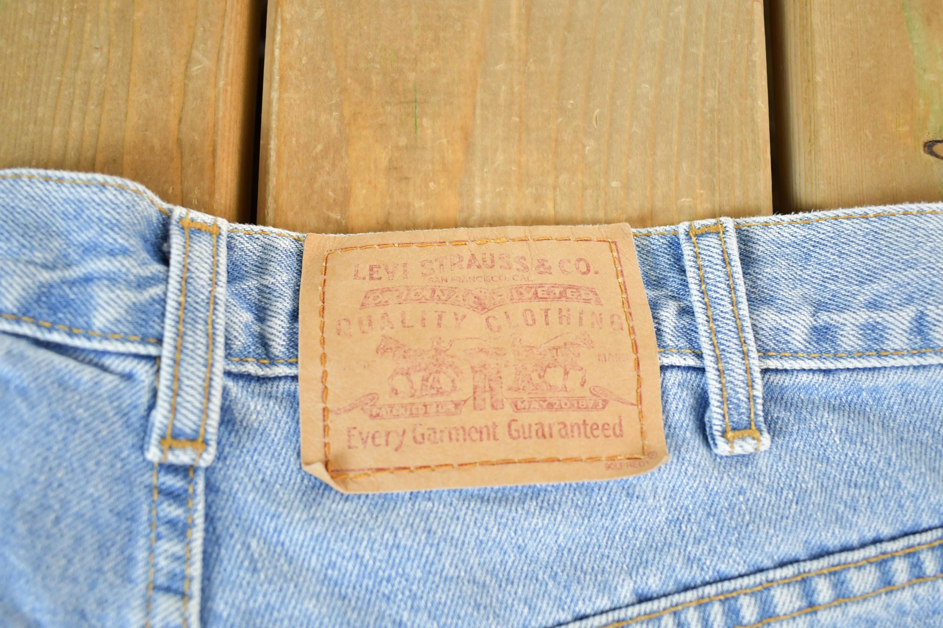 Vintage 1990s Levi Strauss Red Tab Denim Jeans Size 40 x 30 Made In USA