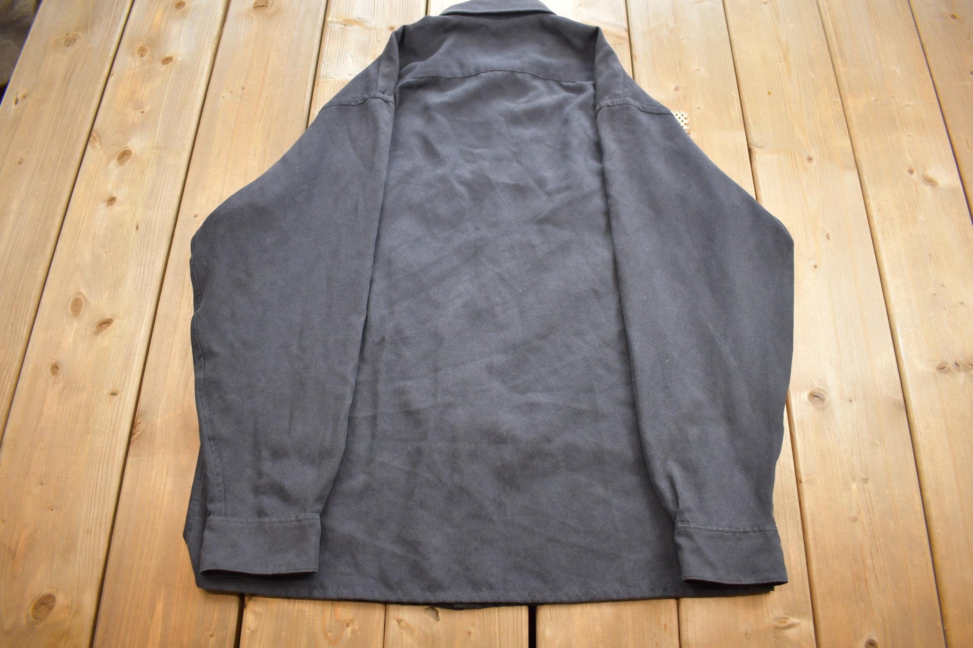 Vintage Y2K Van Heusen Long Sleeve Button Up Shirt / Solid Pattern / Casual Shirt / Formal Shirt