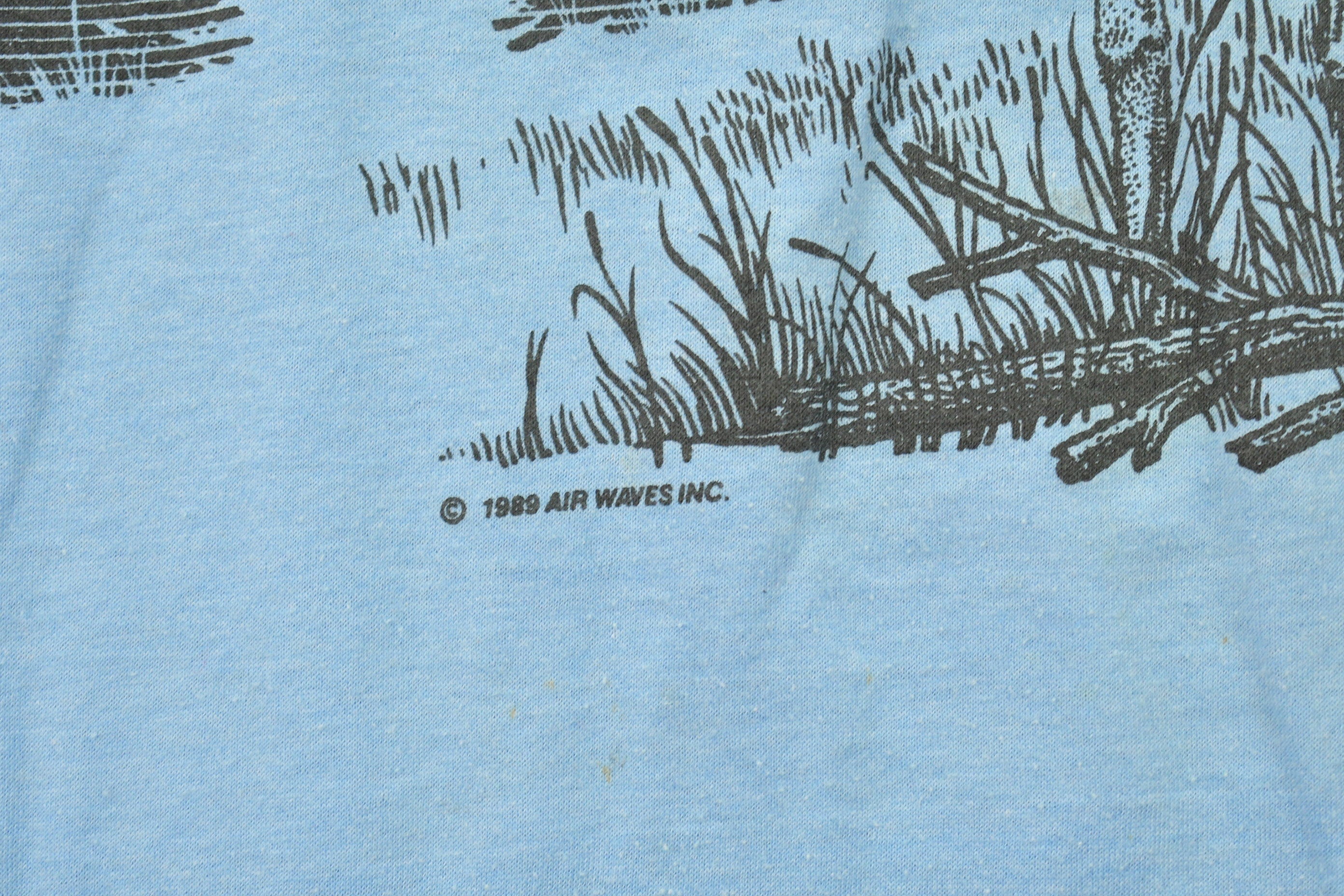 Vintage 1989 Deer Theme Graphic T Shirt