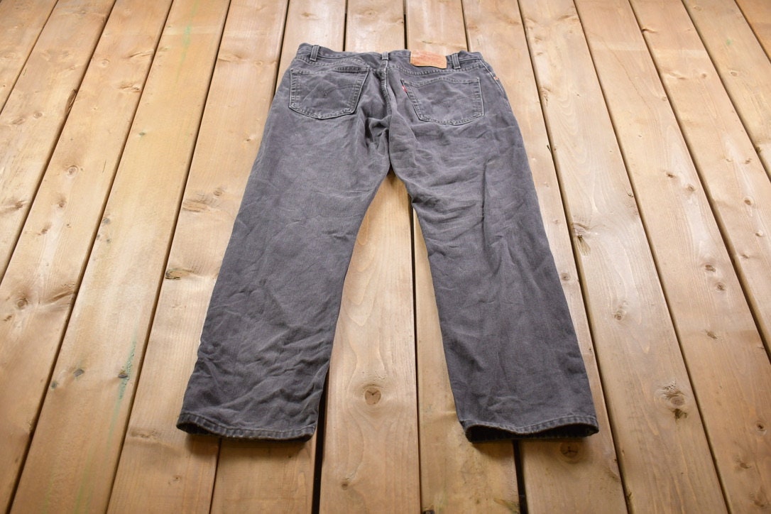 Vintage 1990s Black Levi's 505 Red Tab Denim Jeans Size 32 x 30